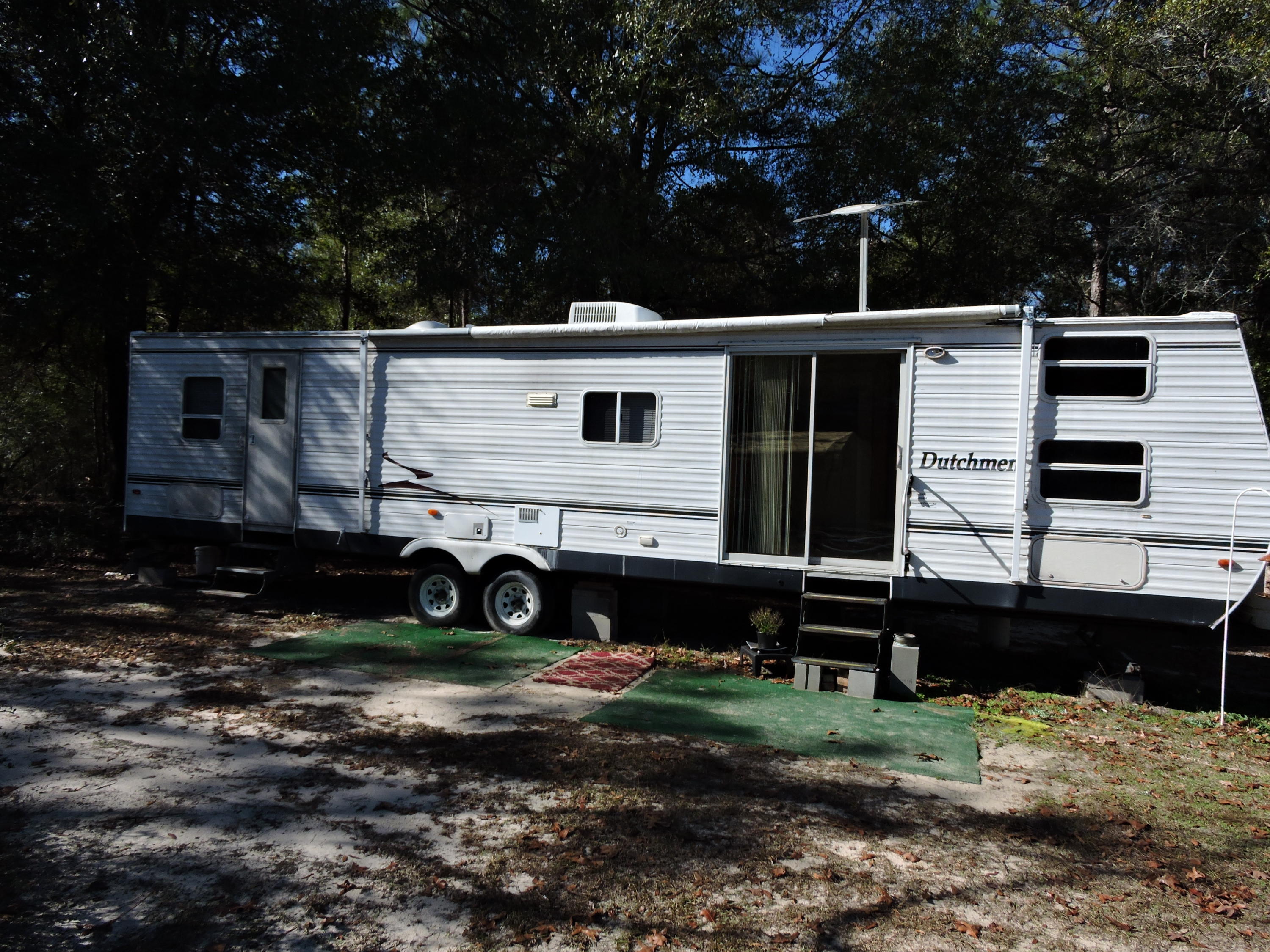 METES & BOUNDS - Residential Lease