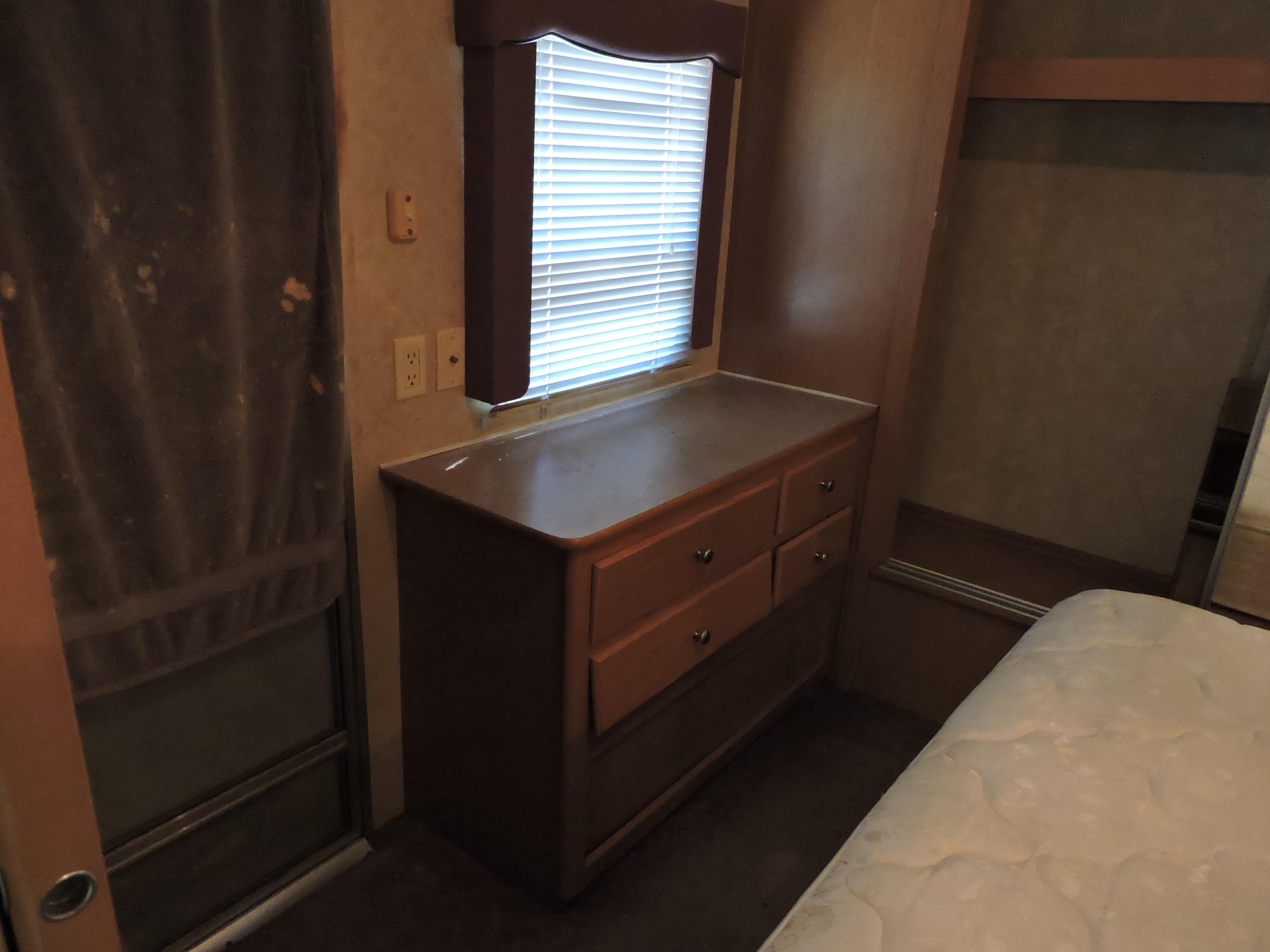 METES & BOUNDS - Residential Lease
