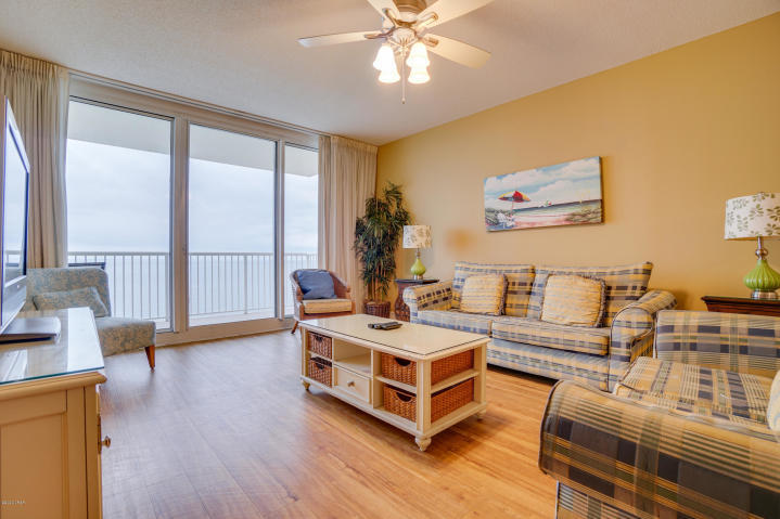 MAJESTIC BEACH TOWERS II - Residential