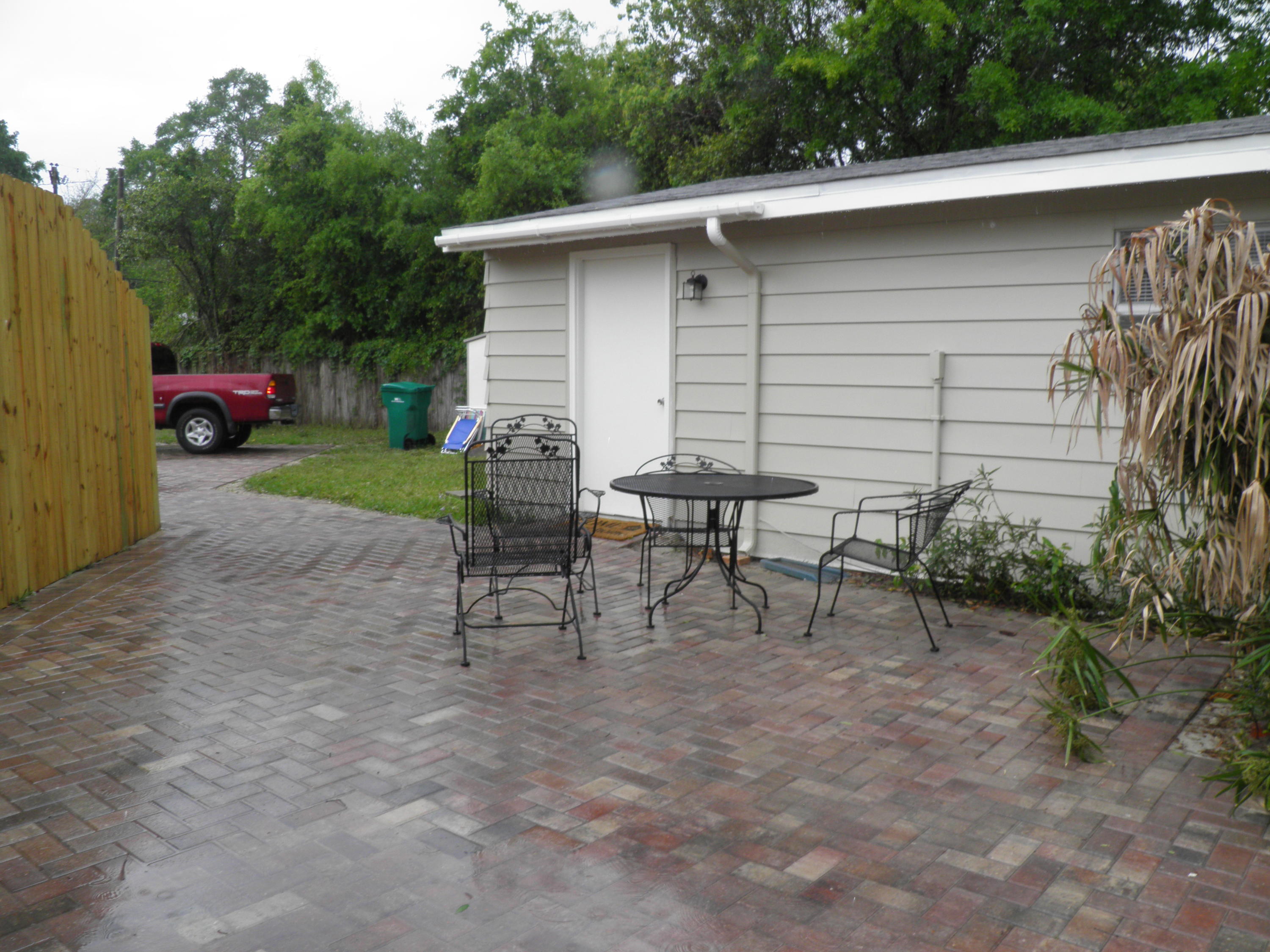 GARNIERS BEACH 2ND - Residential Lease