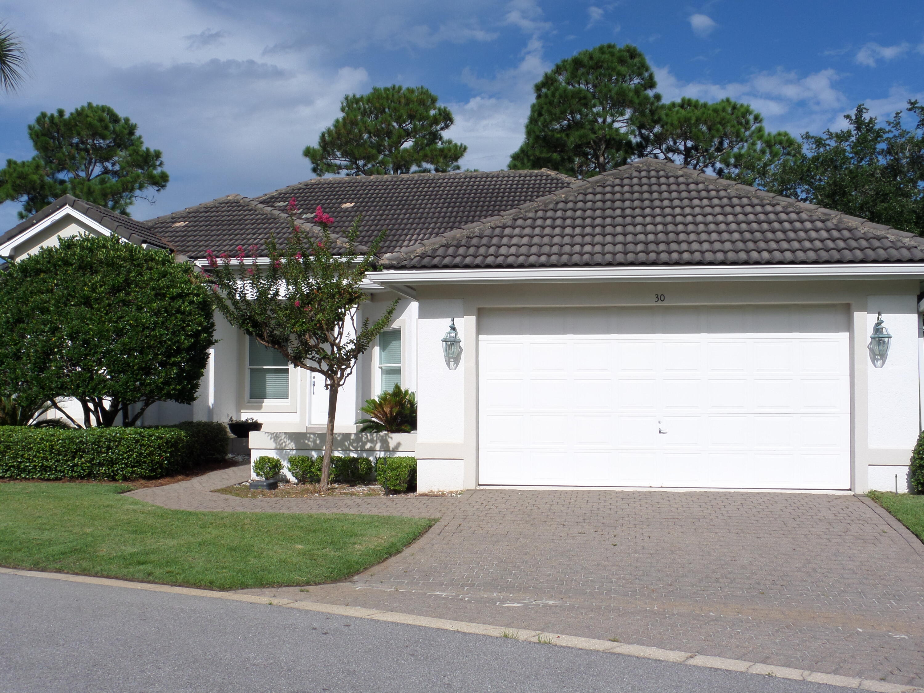 This beautiful Hebel-block home is located along the Bay in the Private Gated Community of Sunset Beach. It has an open living concept which has been upgraded and features 4 Bdr, and 3 1/2 Baths.
a large inground pool 20x45 perfect for those hot summer days. A must see.