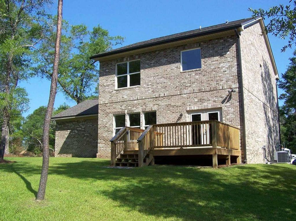 Hawk's Landing - Residential Lease