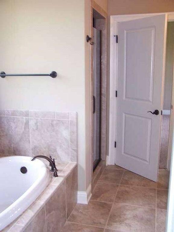 Hawk's Landing - Residential Lease