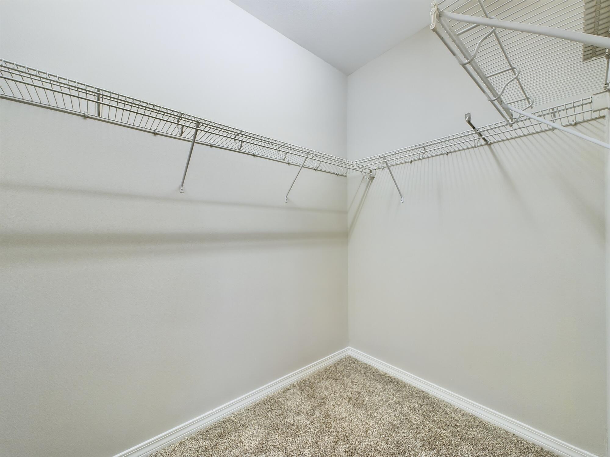 HERITAGE MANOR - Residential Lease