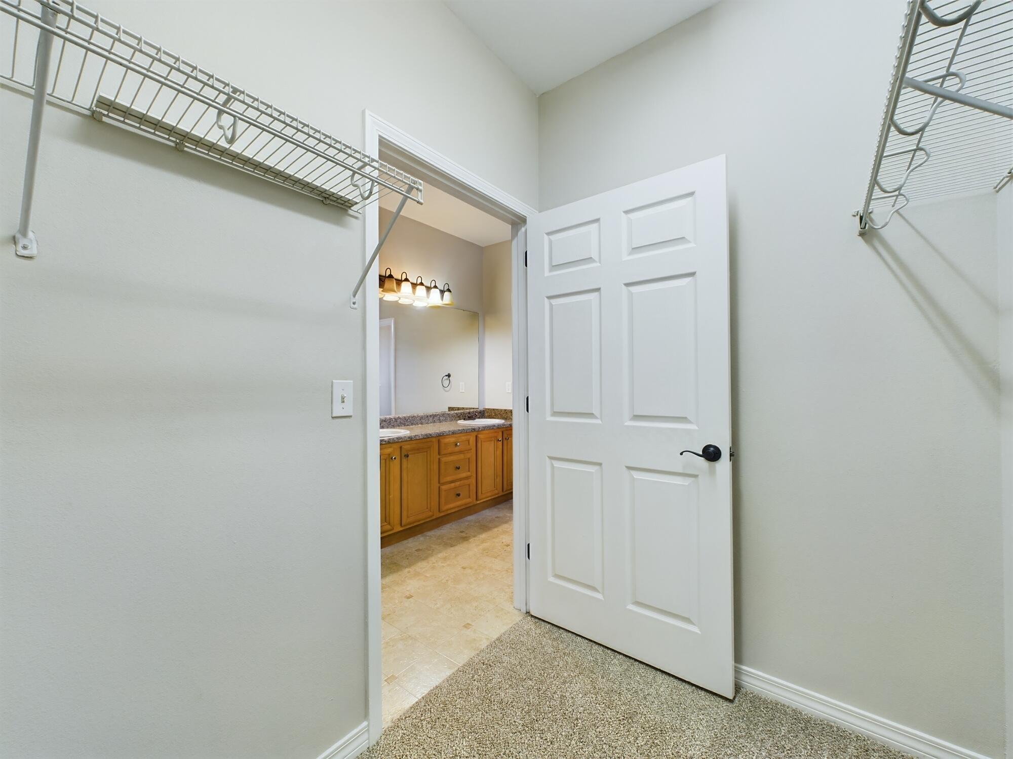 HERITAGE MANOR - Residential Lease