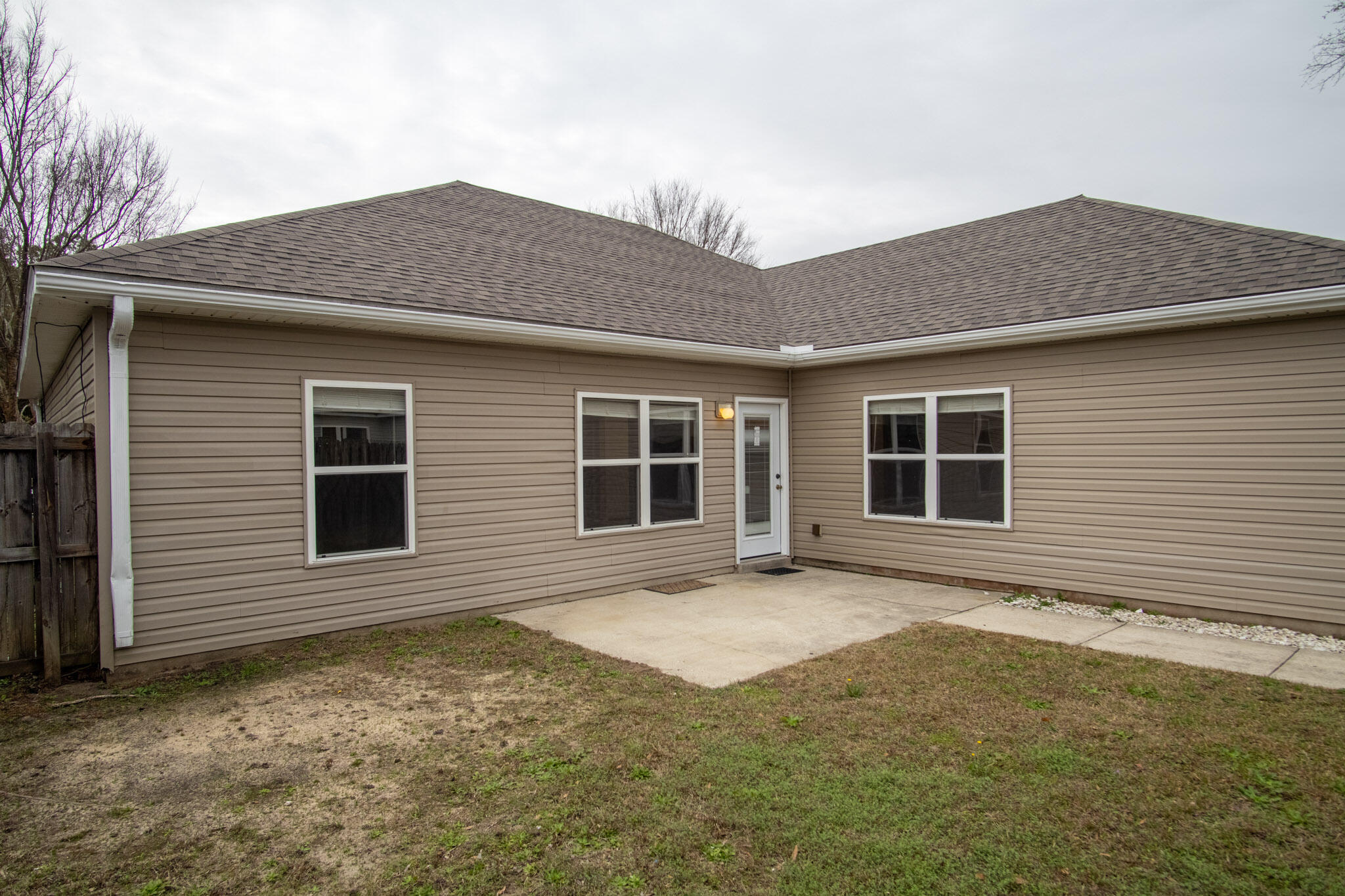 HERITAGE MANOR - Residential Lease