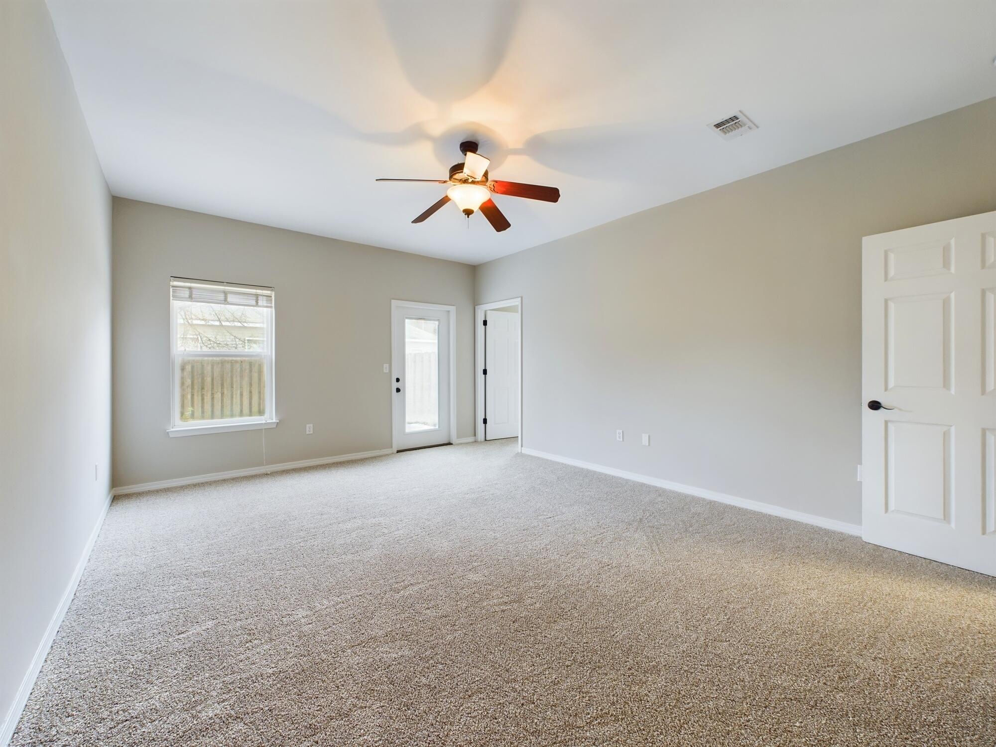 HERITAGE MANOR - Residential Lease