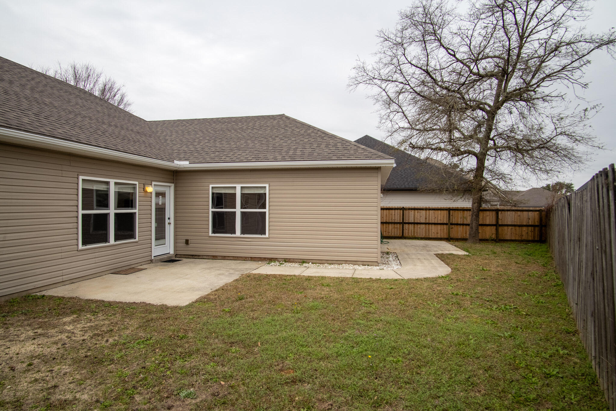 HERITAGE MANOR - Residential Lease