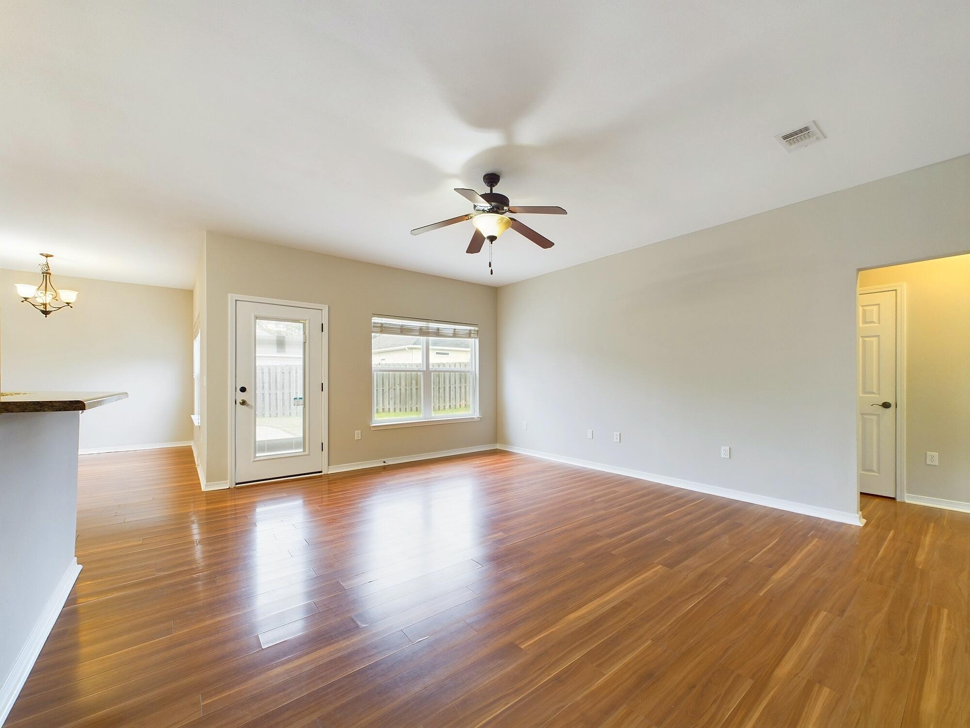 HERITAGE MANOR - Residential Lease