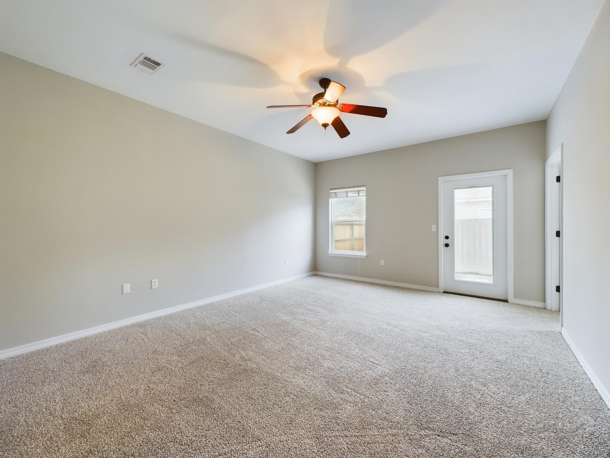 HERITAGE MANOR - Residential Lease