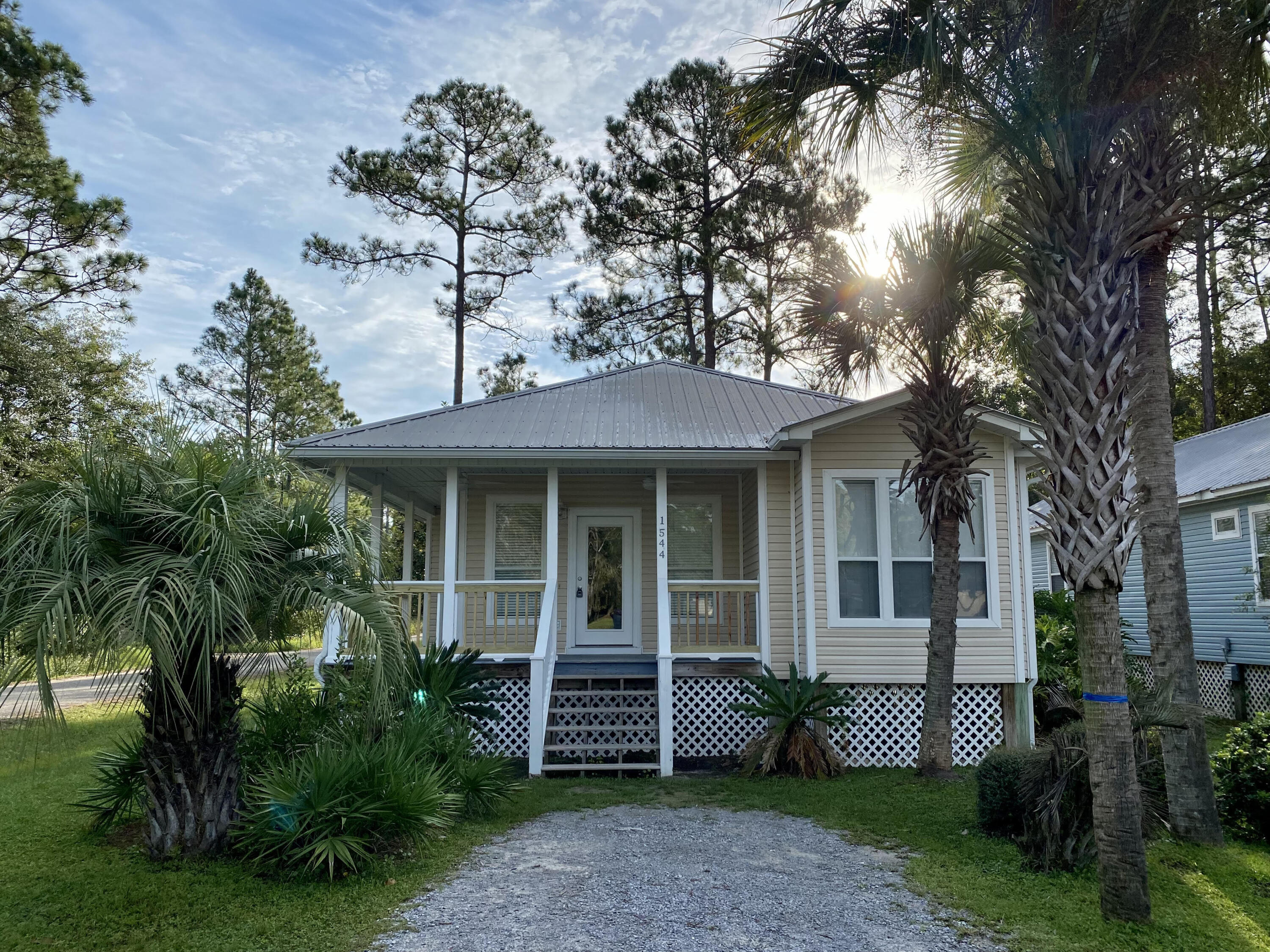 TOWN OF SANTA ROSA - Residential Lease