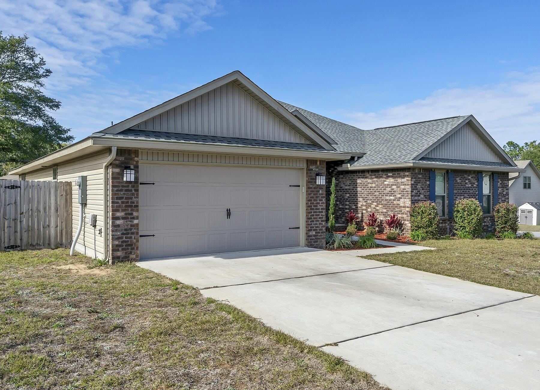HIDDEN VALLEY - Residential Lease