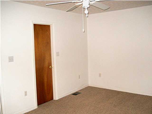 CHATELAINE ESTATES S/D - Residential Lease