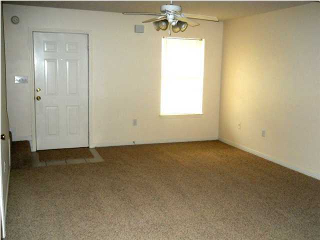 CHATELAINE ESTATES S/D - Residential Lease
