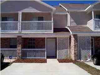 LIVE IN A LOCATION WHERE YOU HAVE ALL OF THE CITY CONVENIENCE. THIS WELL MAINTAINED, 2 BEDROOM, 1.5 BATH TOWN HOME IS WAITING JUST FOR YOU. FIRST FLOOR HAS SPACIOUS LIVING ROOM WITH BREAKFAST BAR COUNTER AS ROOM DIVIDER LEADING INTO TILED EAT IN KITCHEN. THERE ARE BALCONIES OFF BOTH LARGE BEDROOMS LOCATED ON SECOND FLOOR. HAS FRONT PORCH AND PRIVANCY FENCED BACK YARD FOR BBQ GET TOGETHERS. YES, JUST WHAT YOU'VE BEEN LOOKING FOR! Will BE MOVE-IN READY on or before 15 Sept 2016. WORTH SEEING, WORTH LEASING! CALL FOR AN APPOINTMENT TODAY! SORRY NO SMOKING, NO PETS.