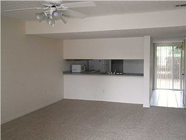 CHATELAINE ESTATES S/D - Residential Lease