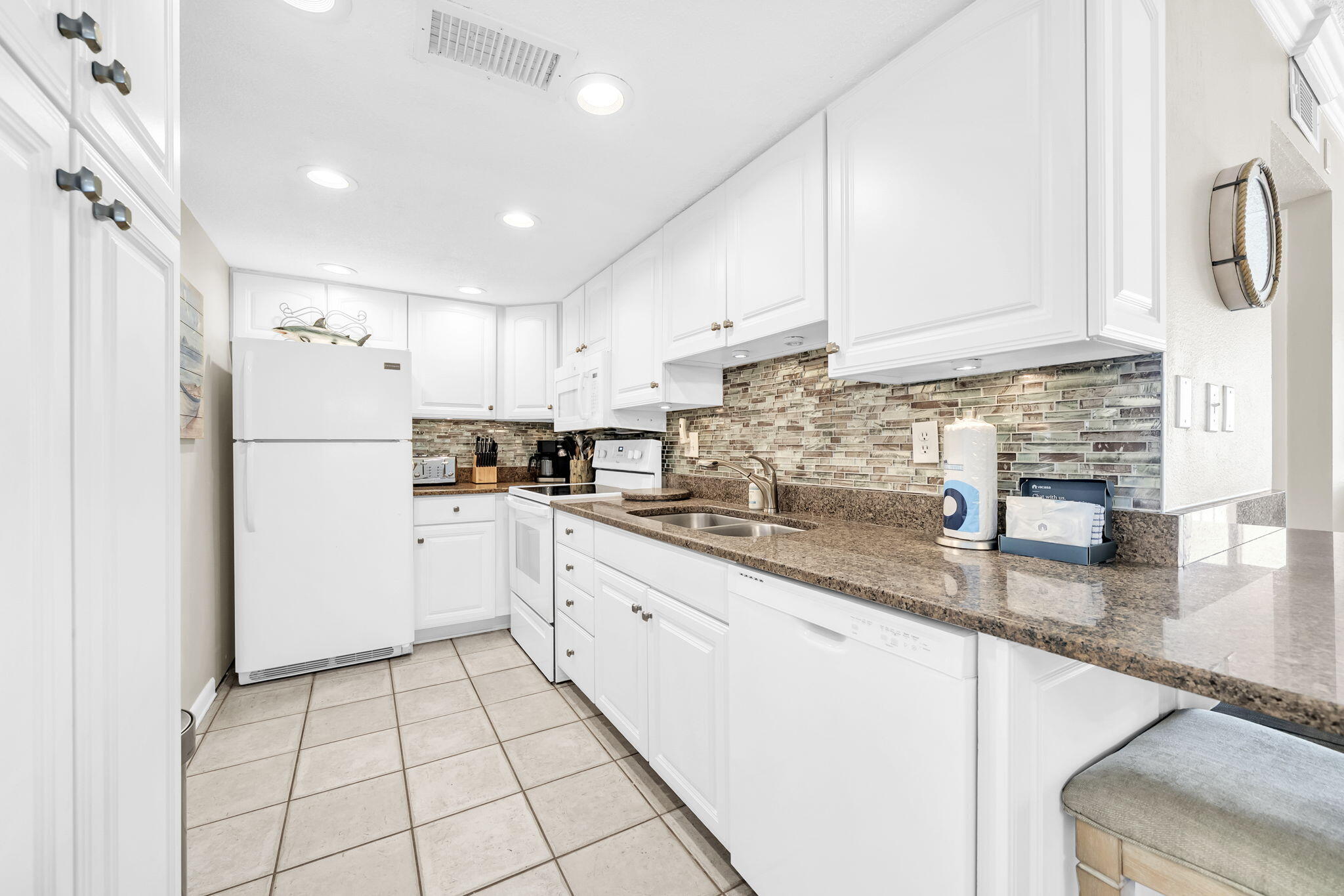 ISLAND ECHO CONDO - Residential