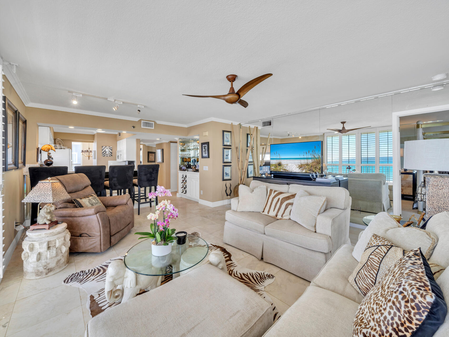 MAINSAIL CONDO PH 5 - Residential