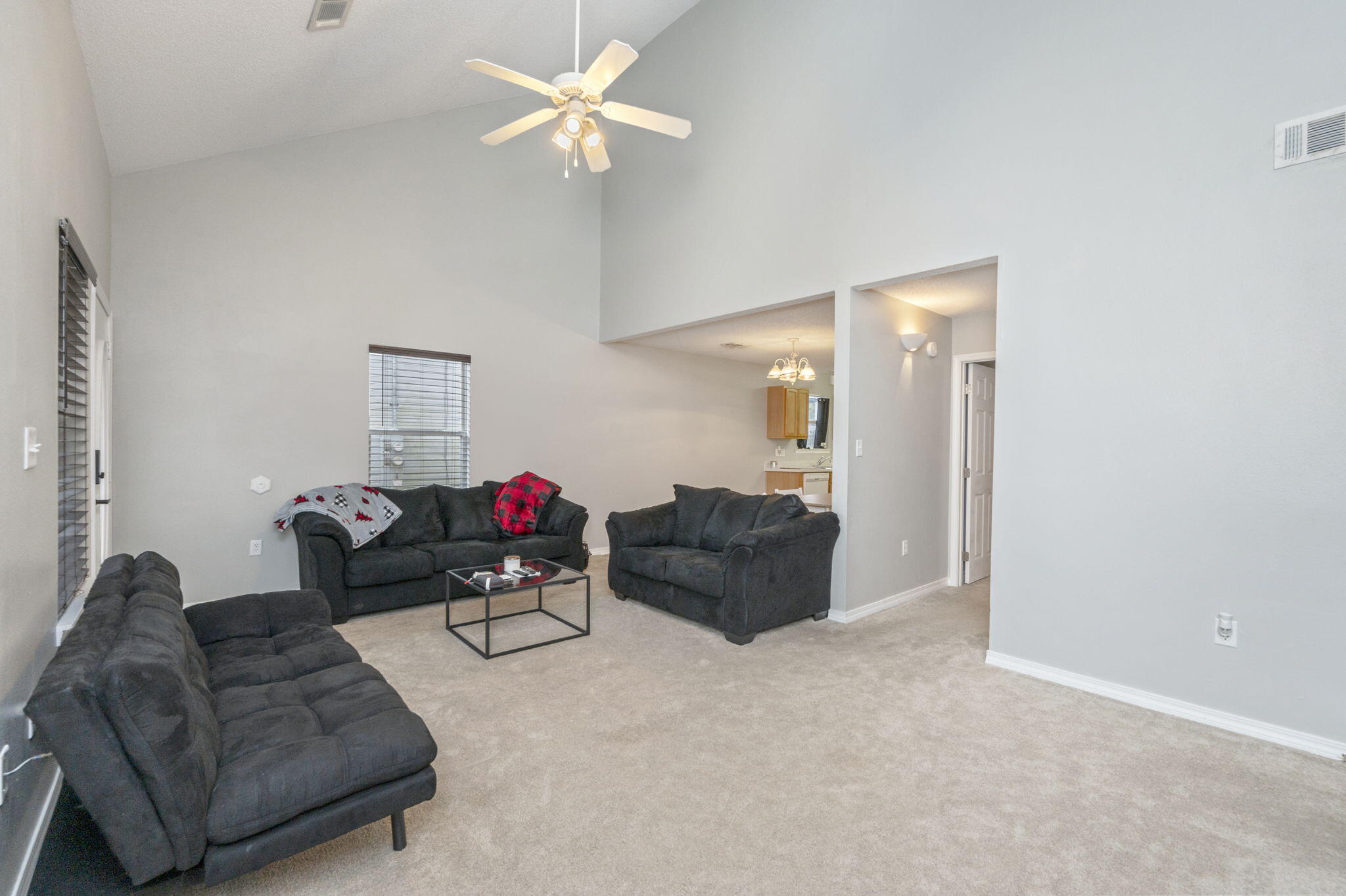 SANTA ROSA OAKS CONDOMINIUM - Residential Lease