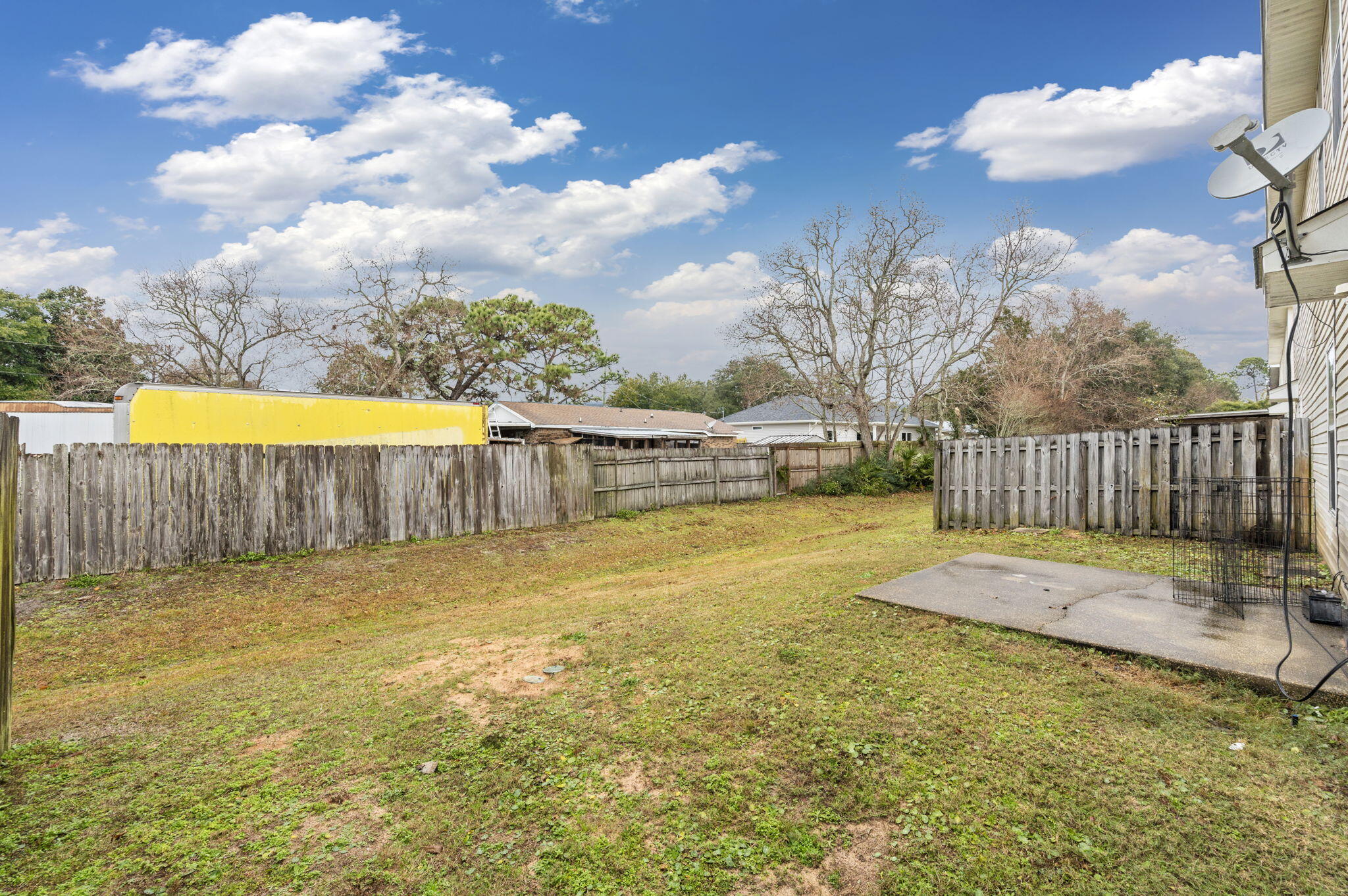 SANTA ROSA OAKS CONDOMINIUM - Residential Lease