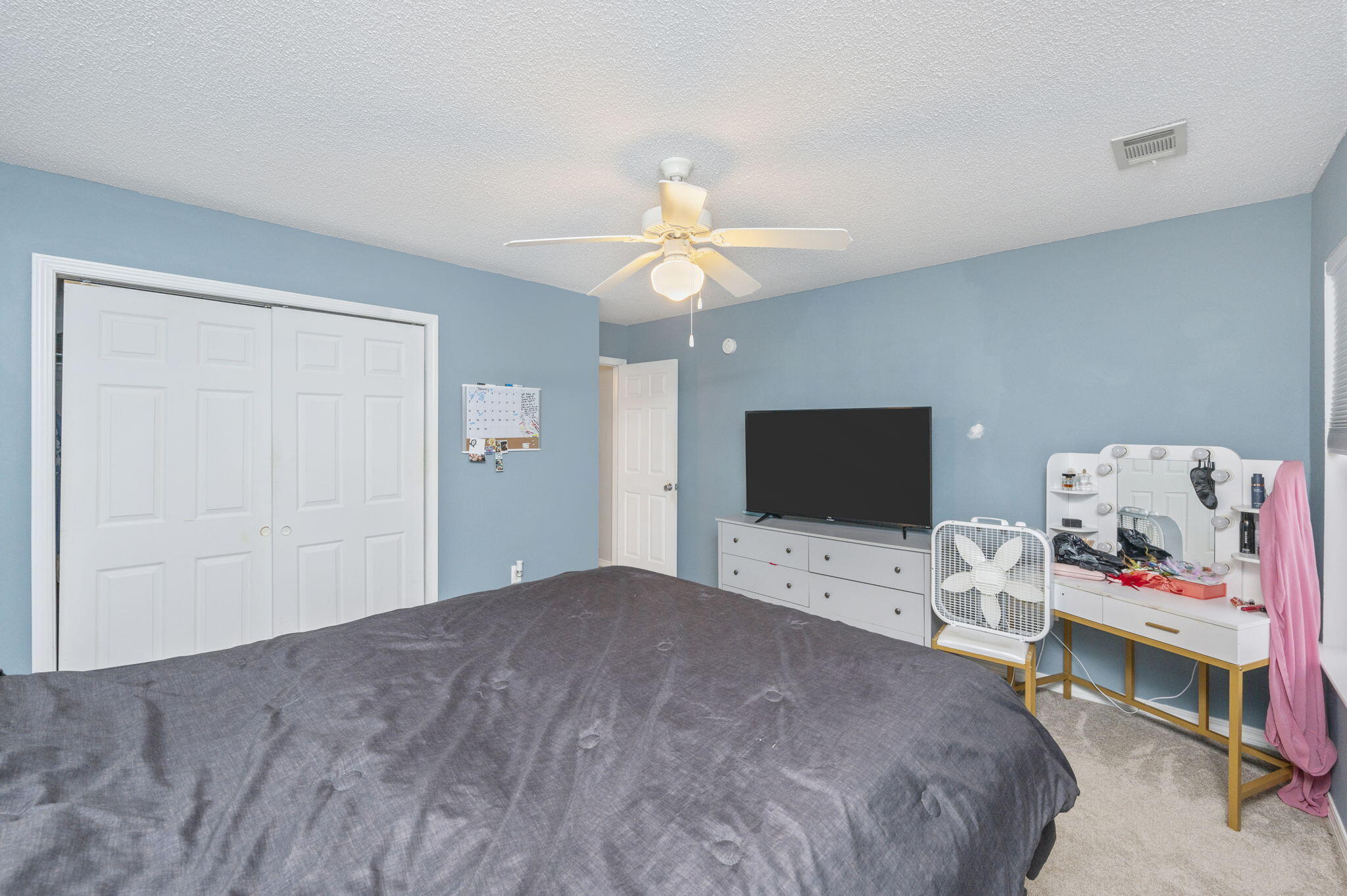 SANTA ROSA OAKS CONDOMINIUM - Residential Lease