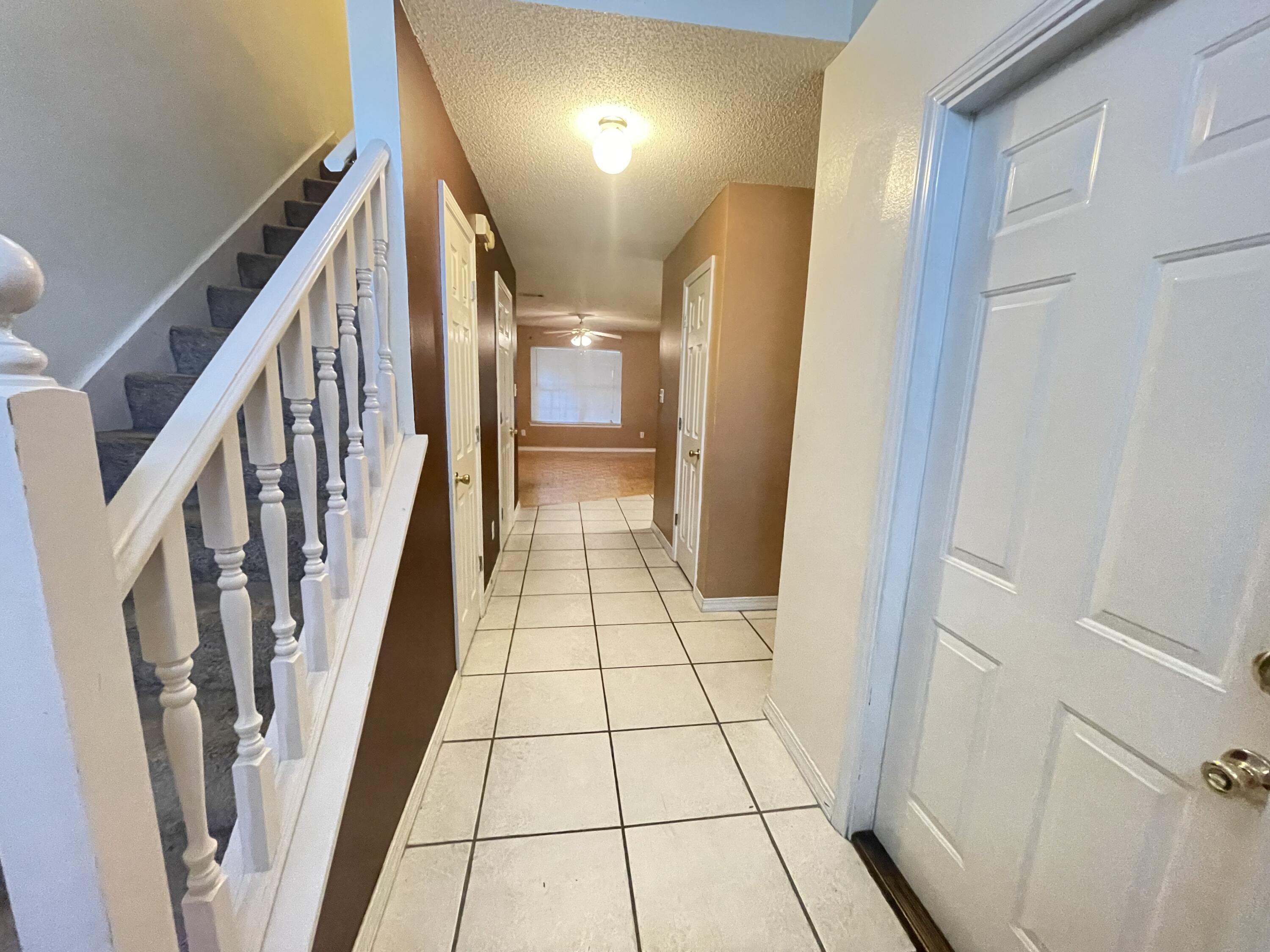 ADASHAN GARDYNS - Residential Lease