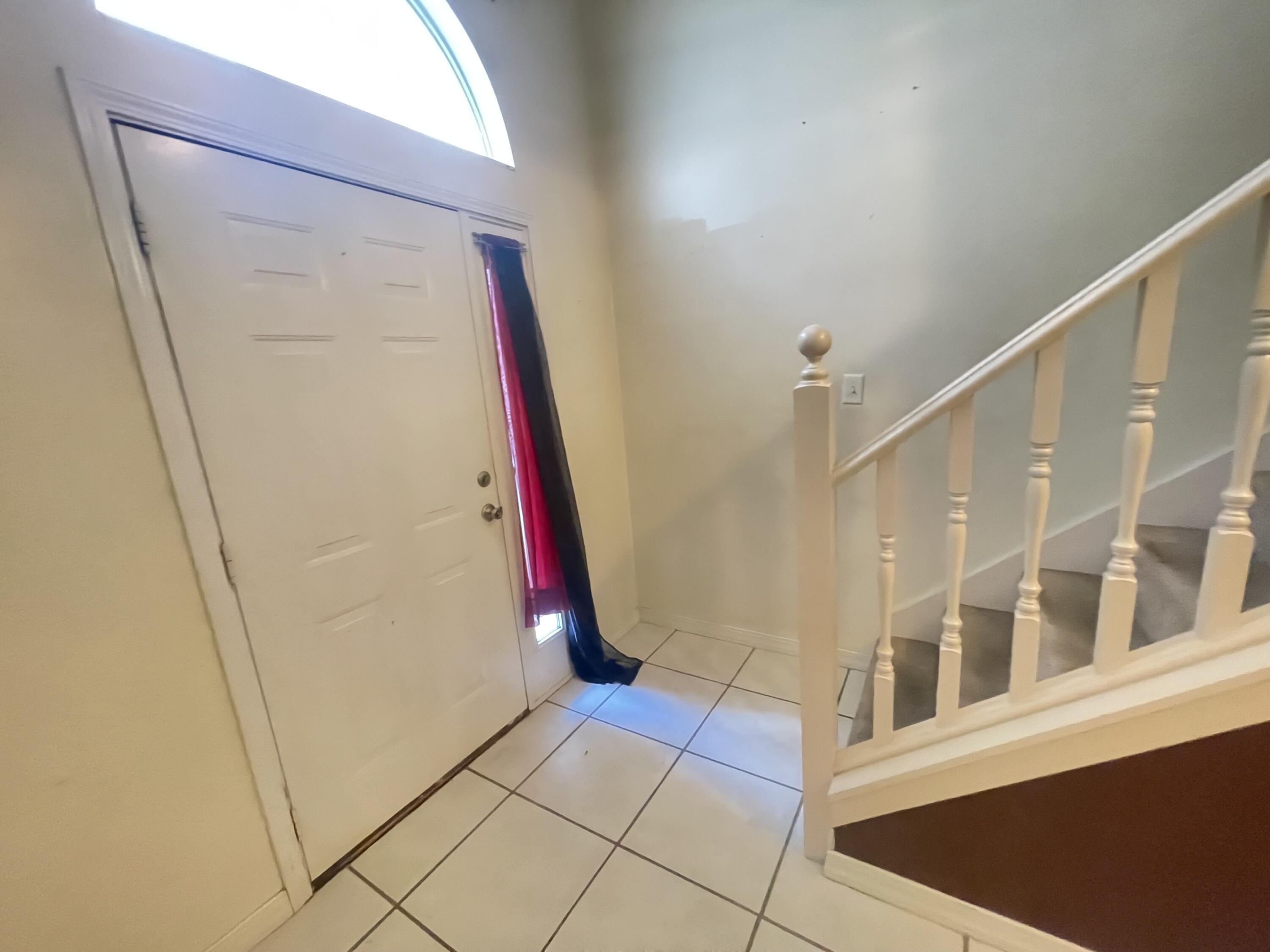 ADASHAN GARDYNS - Residential Lease