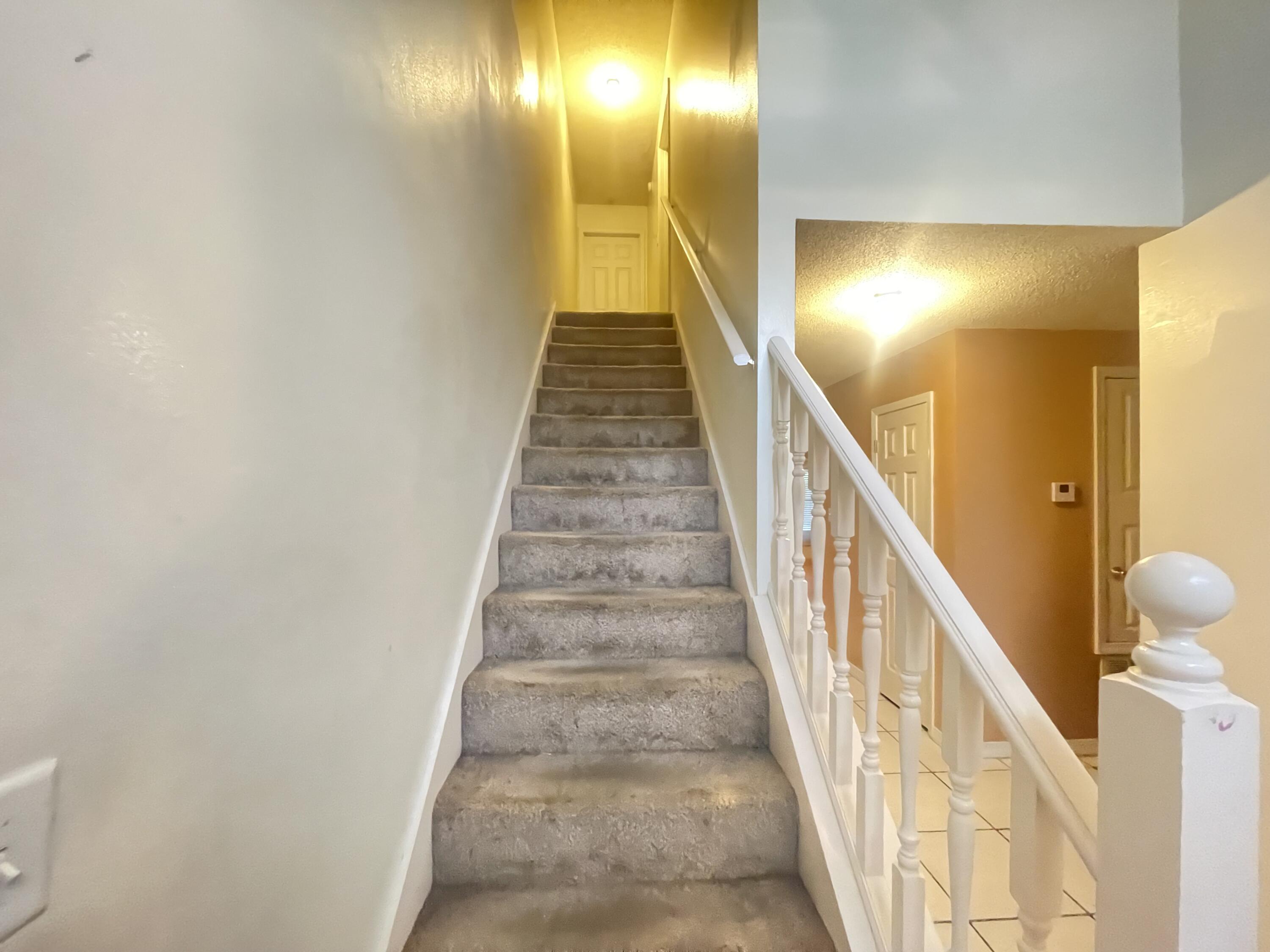 ADASHAN GARDYNS - Residential Lease
