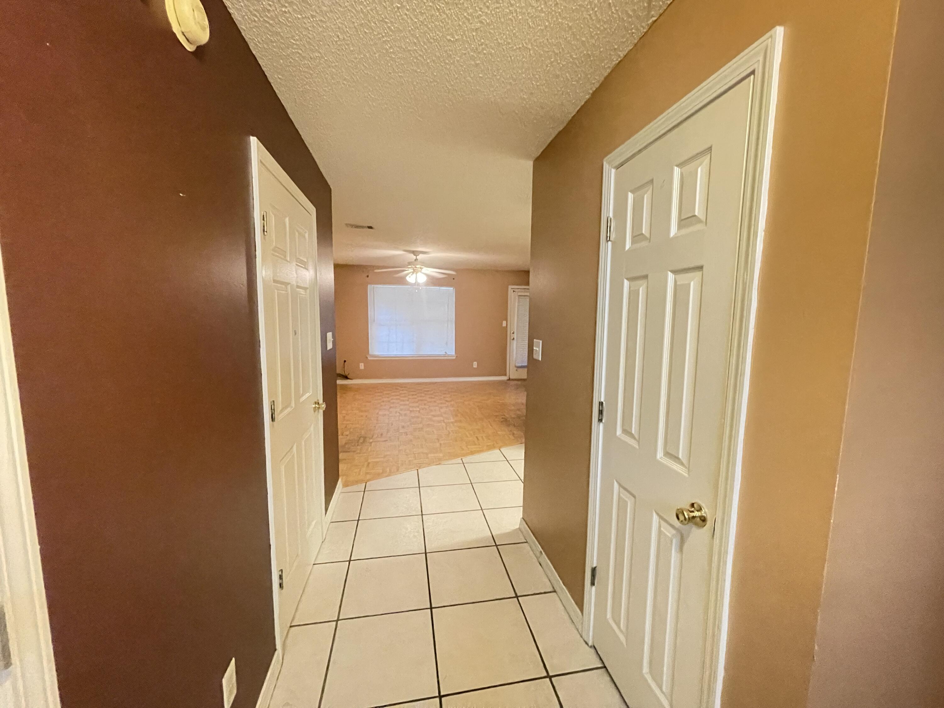 ADASHAN GARDYNS - Residential Lease