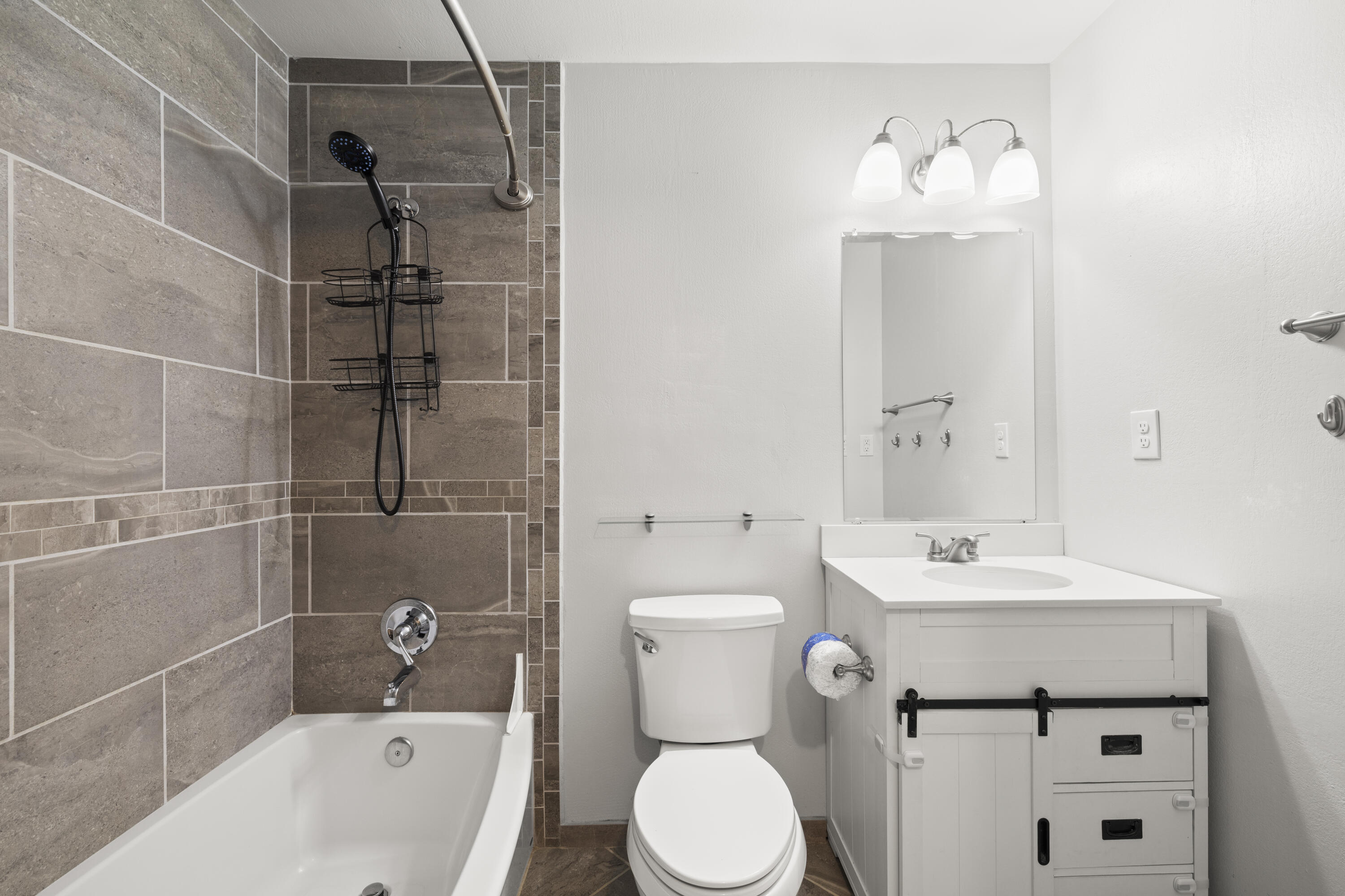 EDGEWATER VILLAGE NORTH - Residential Lease