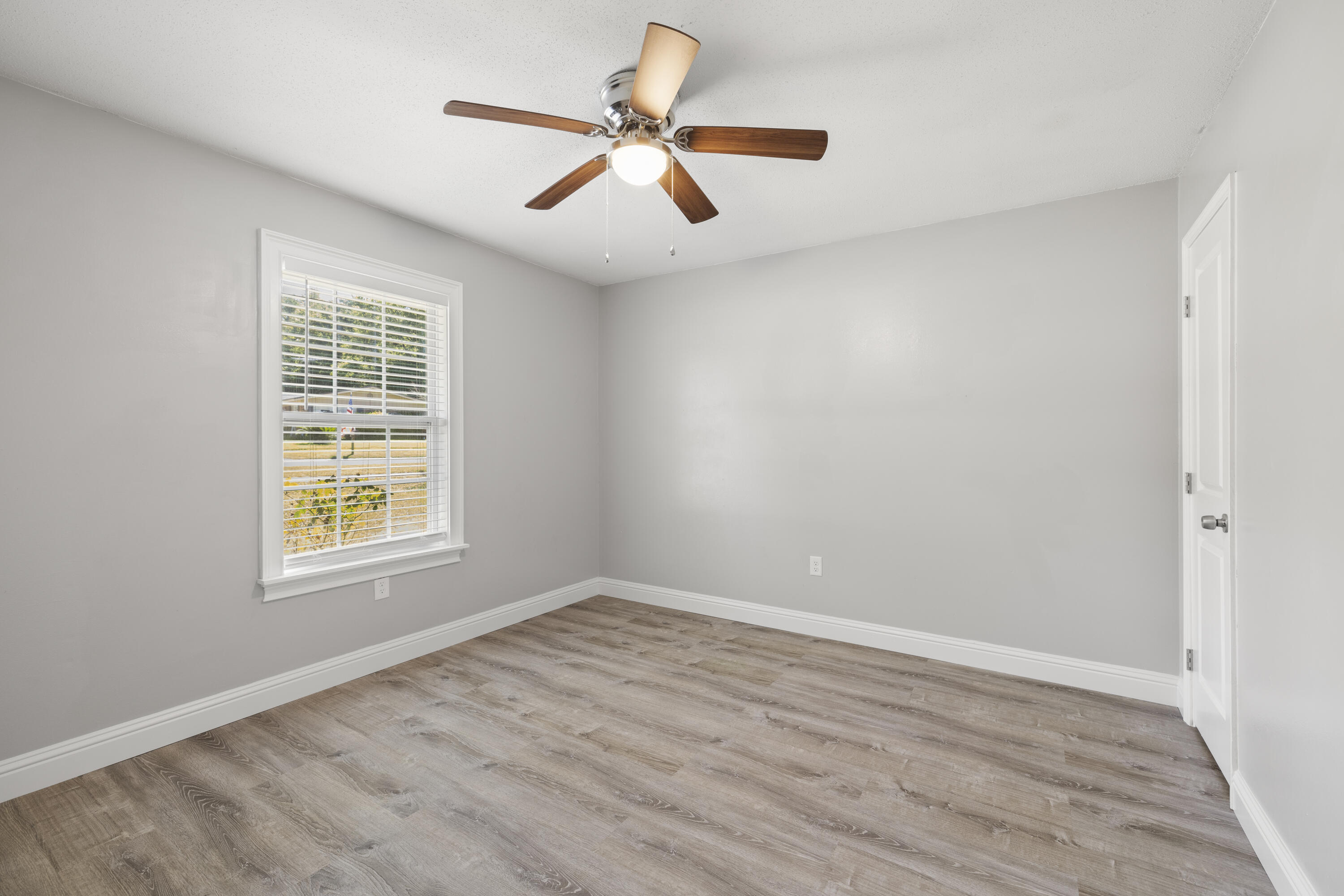 EDGEWATER VILLAGE NORTH - Residential Lease