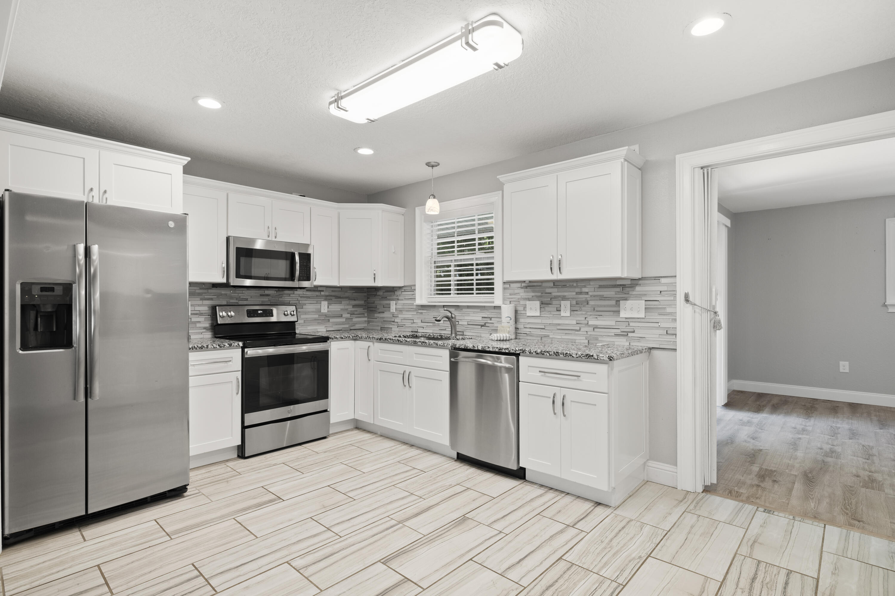EDGEWATER VILLAGE NORTH - Residential Lease