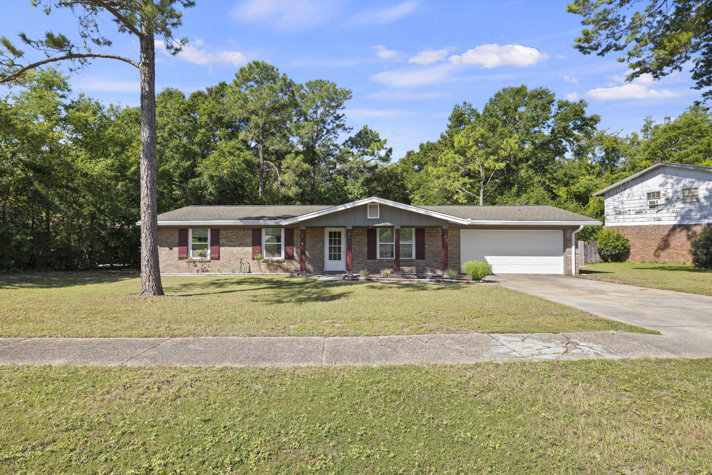 EDGEWATER VILLAGE NORTH - Residential Lease