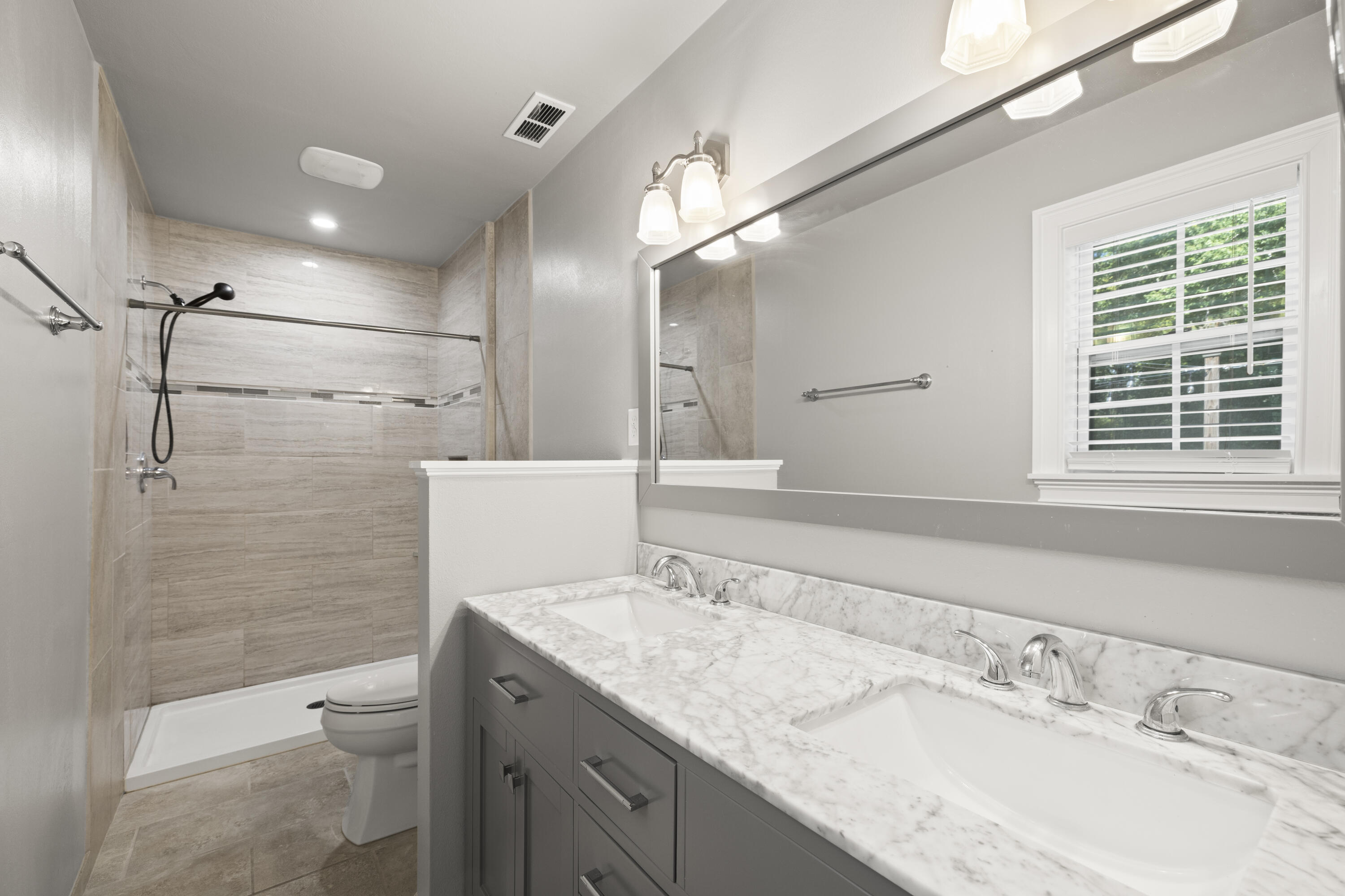 EDGEWATER VILLAGE NORTH - Residential Lease
