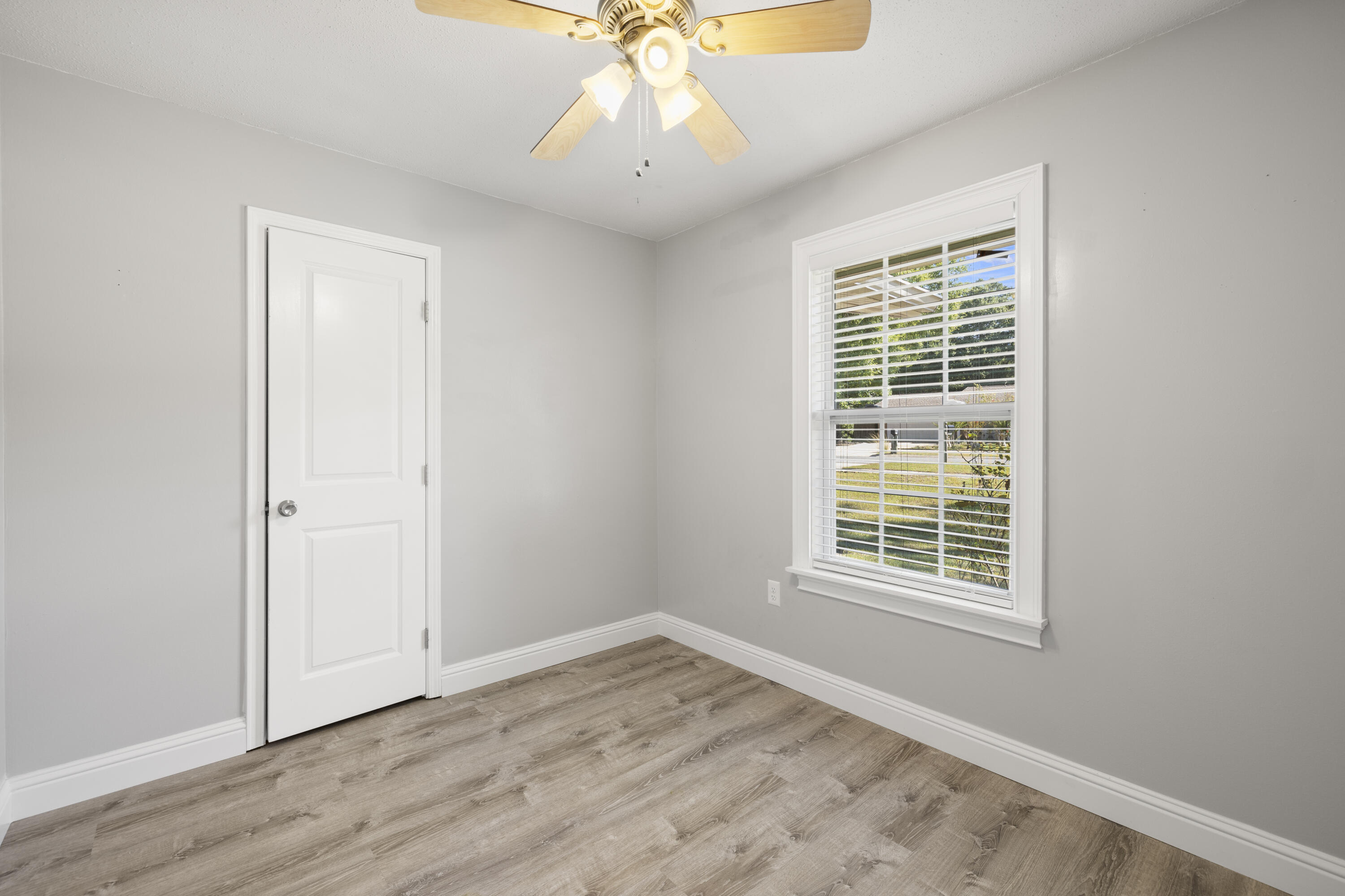 EDGEWATER VILLAGE NORTH - Residential Lease