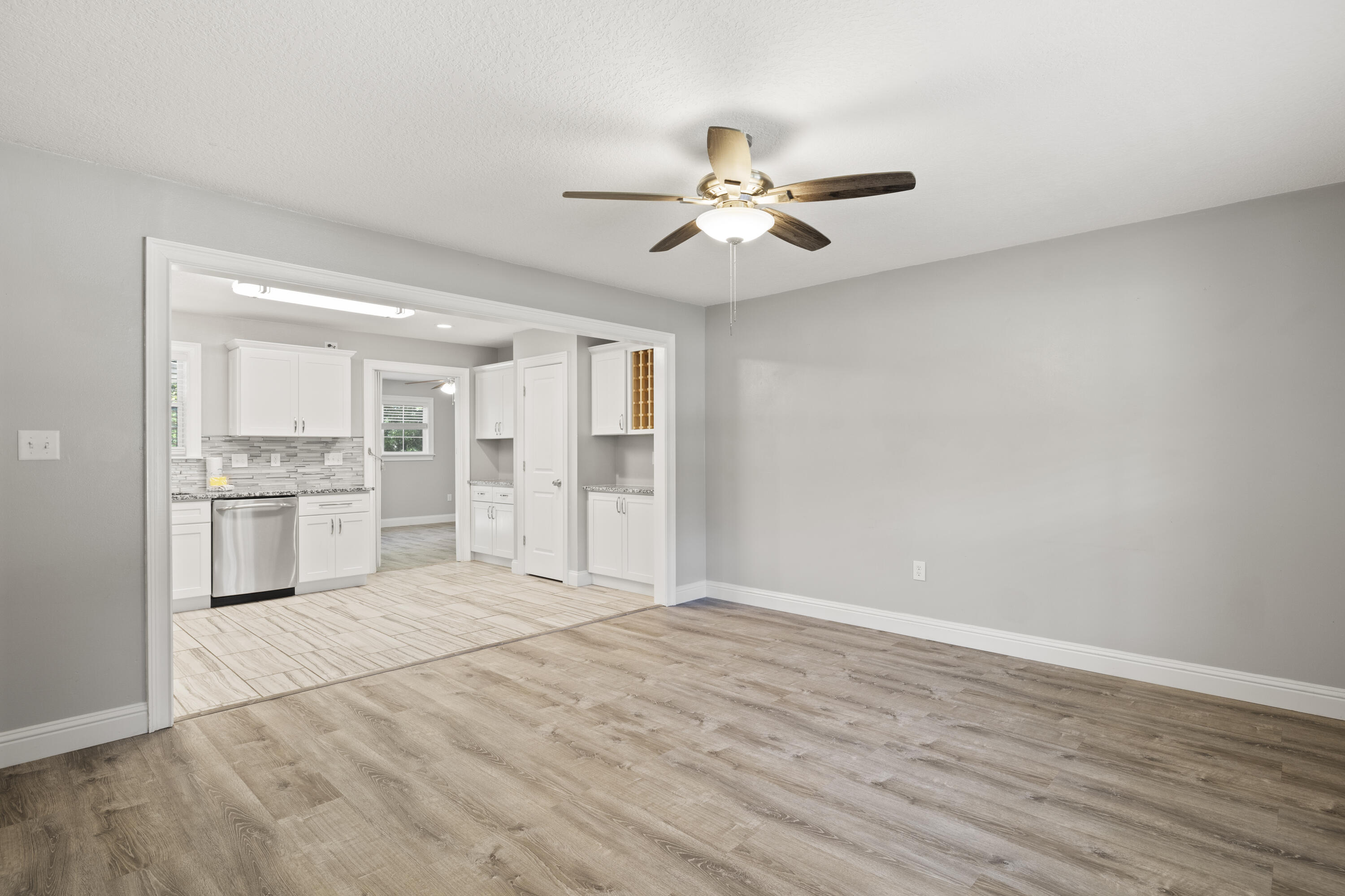 EDGEWATER VILLAGE NORTH - Residential Lease