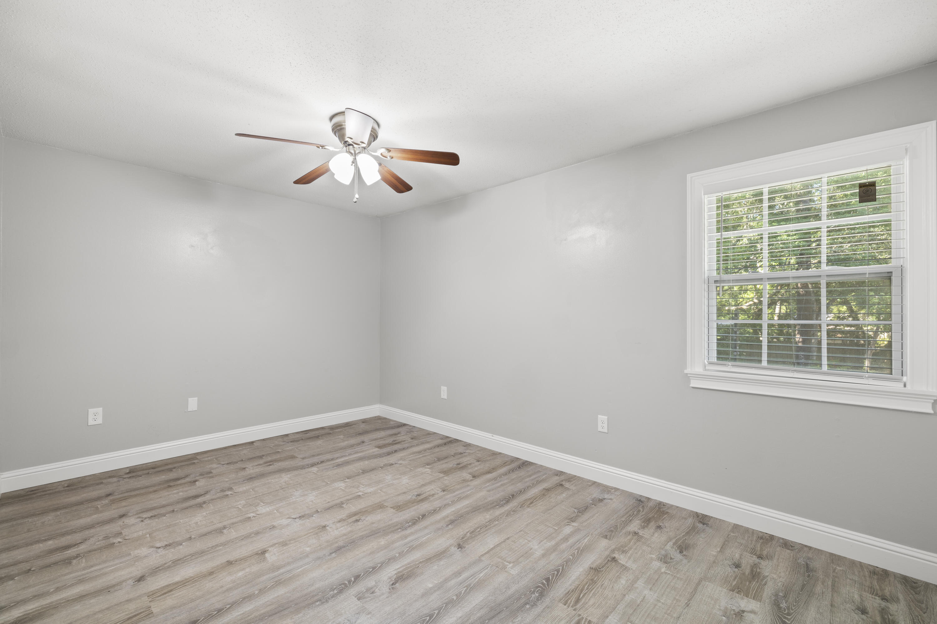 EDGEWATER VILLAGE NORTH - Residential Lease
