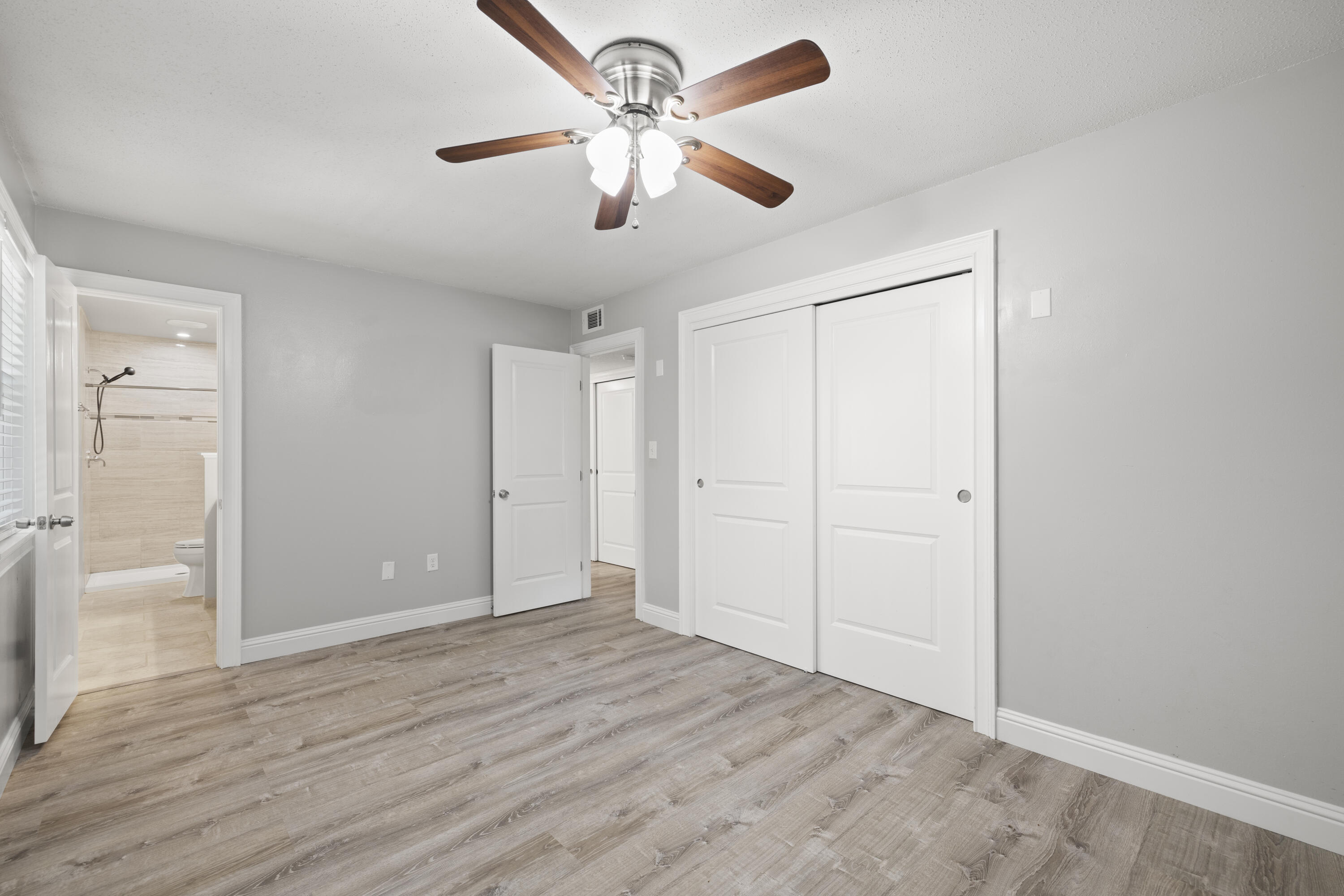 EDGEWATER VILLAGE NORTH - Residential Lease