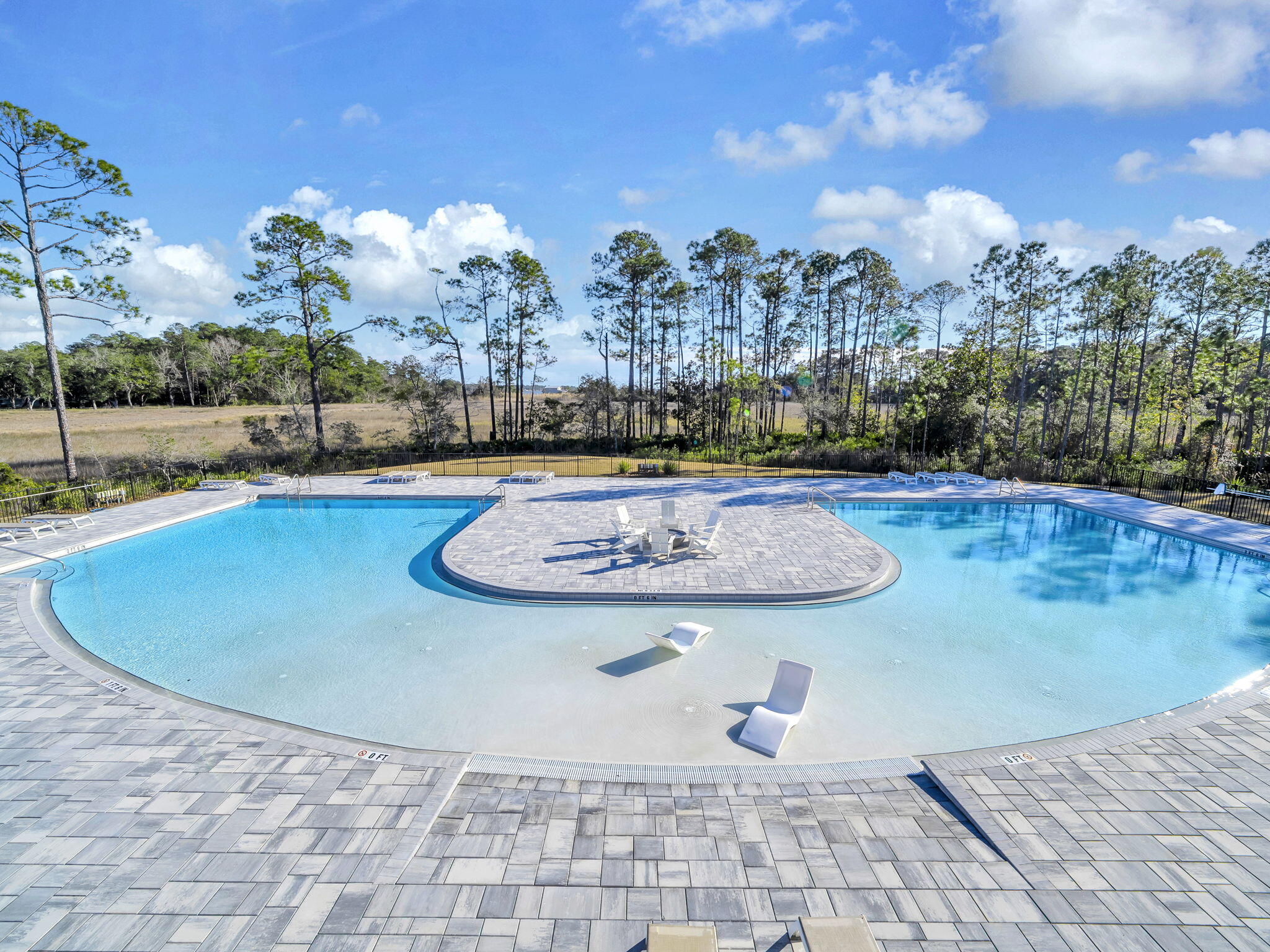 HAMMOCK BAY - MILL COTTAGES - Residential