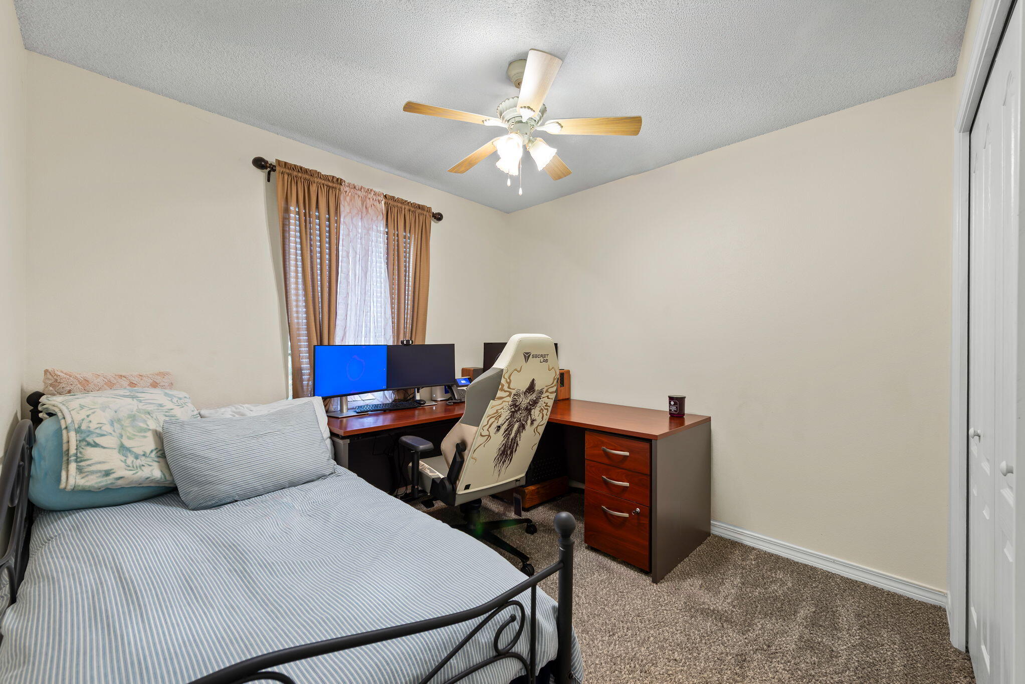 MAPLE OAKS - Residential
