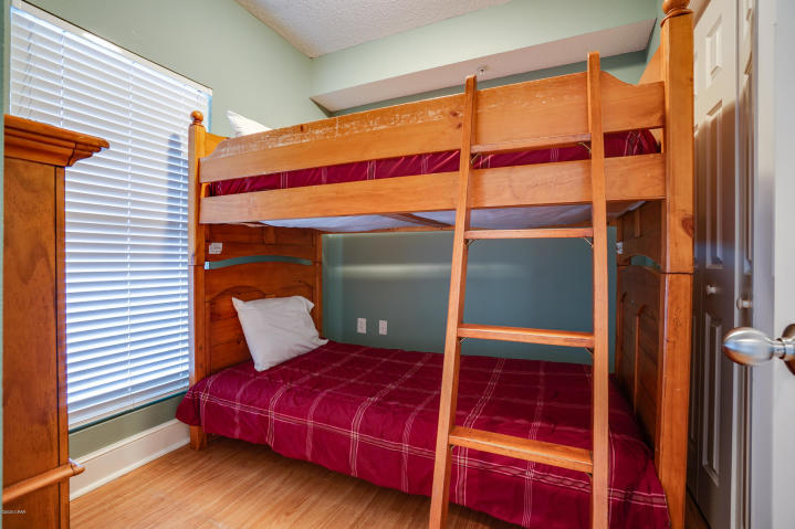 MAJESTIC BEACH TOWERS I - Residential