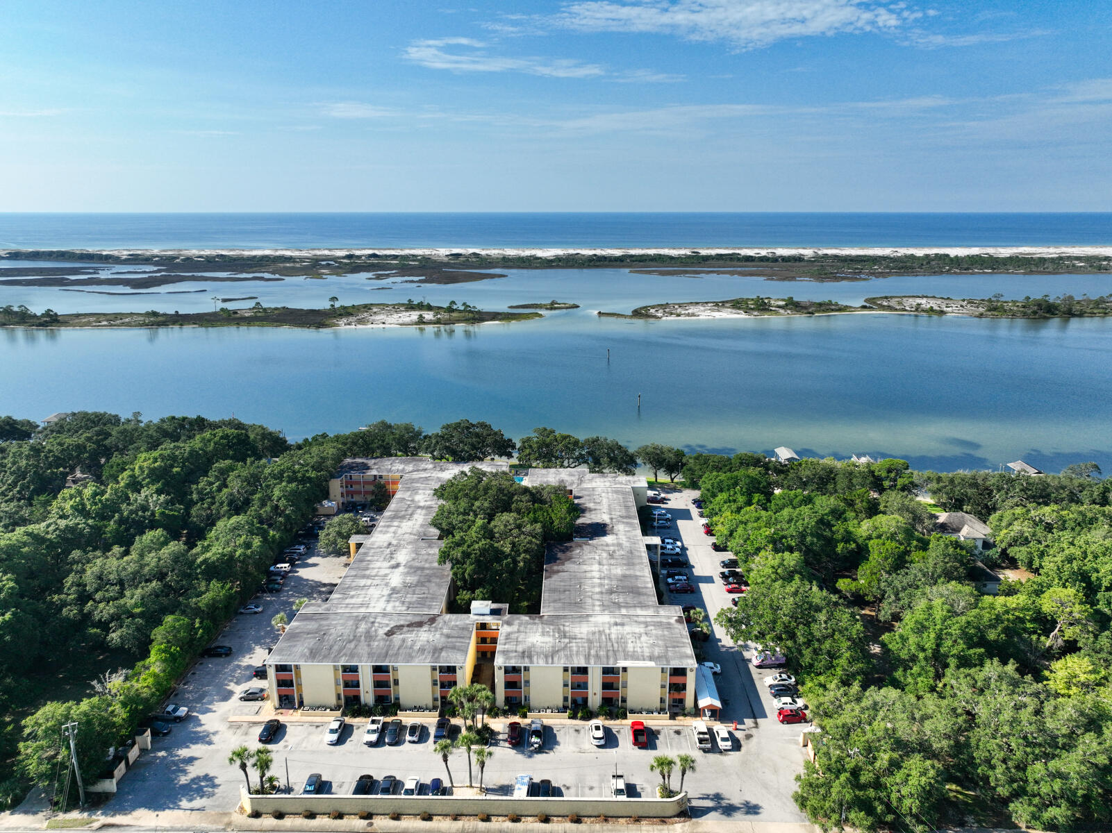 CEDARS CONDO - Residential