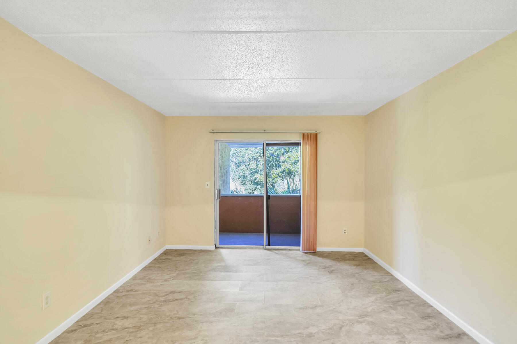 CEDARS CONDO - Residential