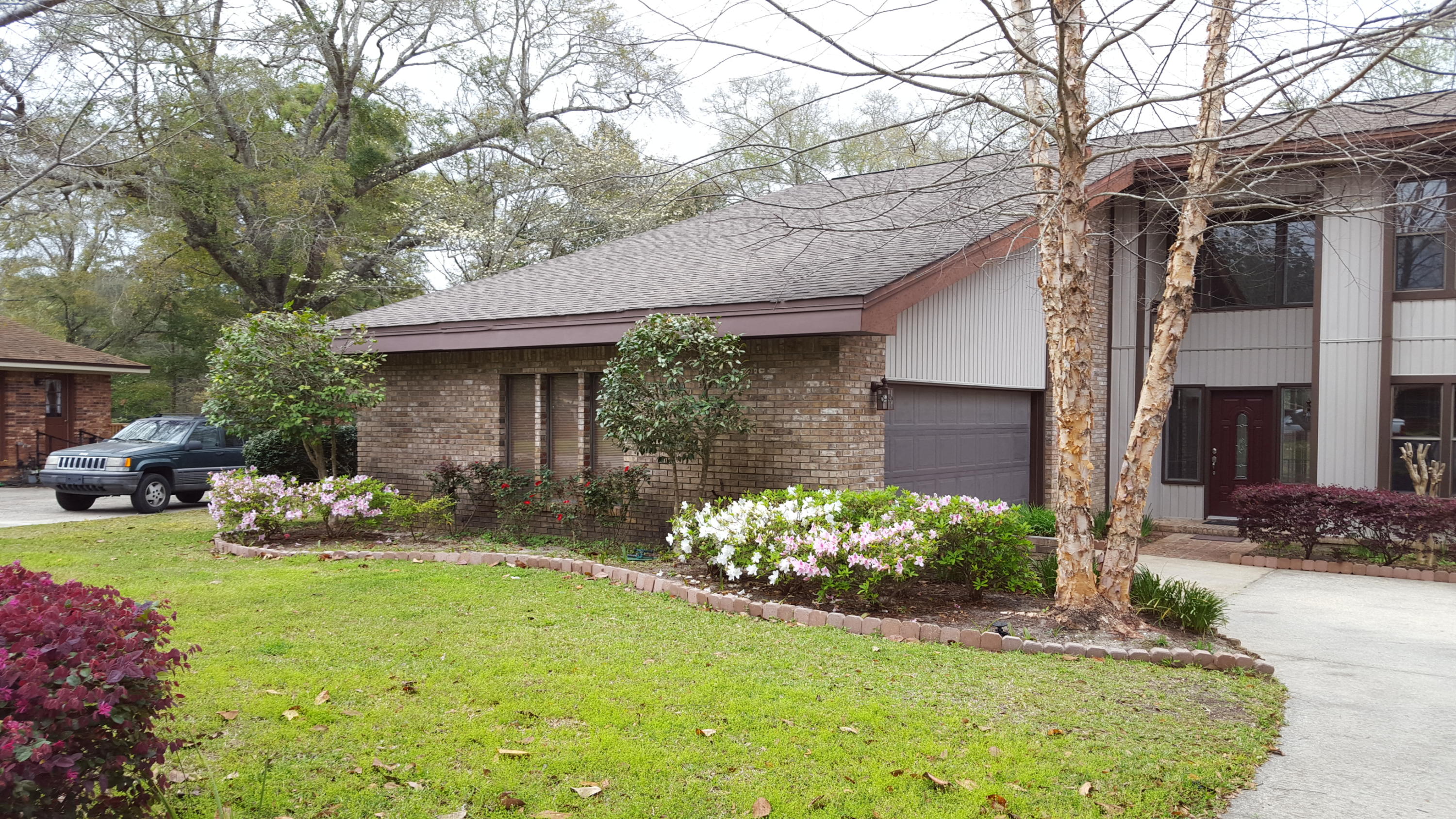 Available 7/21/2017! Located in the highly sought after neighborhood of Rocky Bayou, this older home is nestled serenely above Lake Amick and offers astonishing views of the lake and Rocky Bayou golf course. Privately tucked among beautiful mature oaks, and located on a cul-de-sac, this one is a retreat unto itself. A large spacious home with formal living & dining, family room plus FOUR bedrooms. Freshly painted throughout. New photos coming soon. New updates vanities in bathroom. Lawn service included in rental rate. Pet may be allowed with owner approval. Pet fee of $400. No smoking inside.