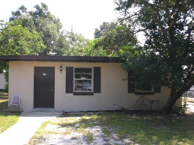 CUTE 2BR/1BA HOME LOCATED NEAR SCHOOLS, SHOPPING AND BEACHES. CALL TODAY FOR YOUR APPOINTMENT TO VIEW THIS HOME.