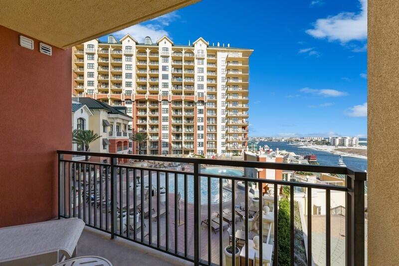 Emerald Grande - Residential