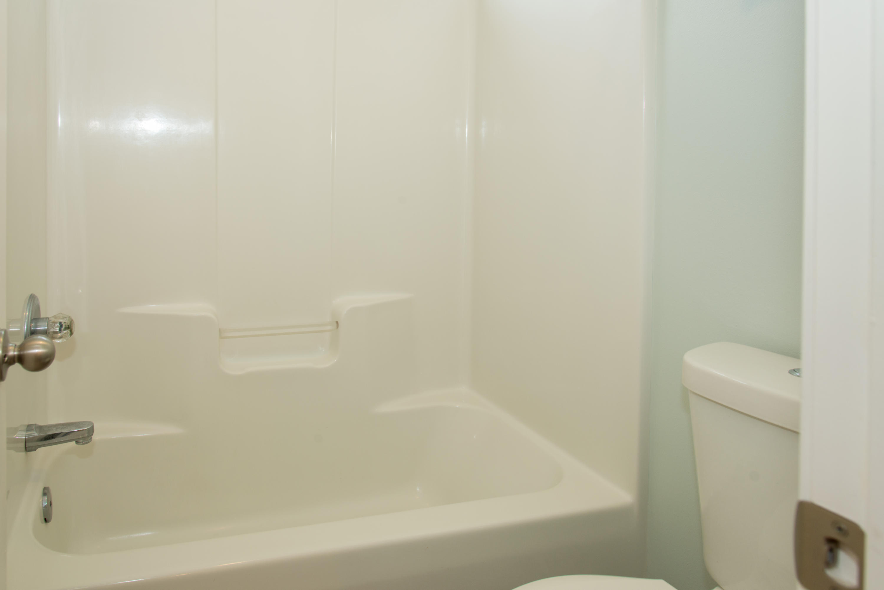 PELICAN PLACE T/H WEST - Residential Lease