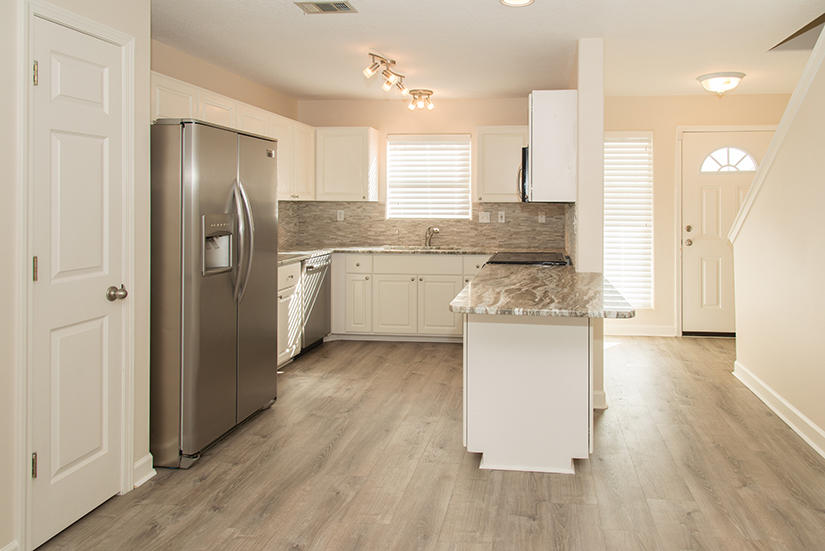 PELICAN PLACE T/H WEST - Residential Lease