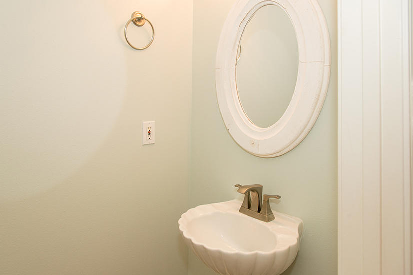 PELICAN PLACE T/H WEST - Residential Lease