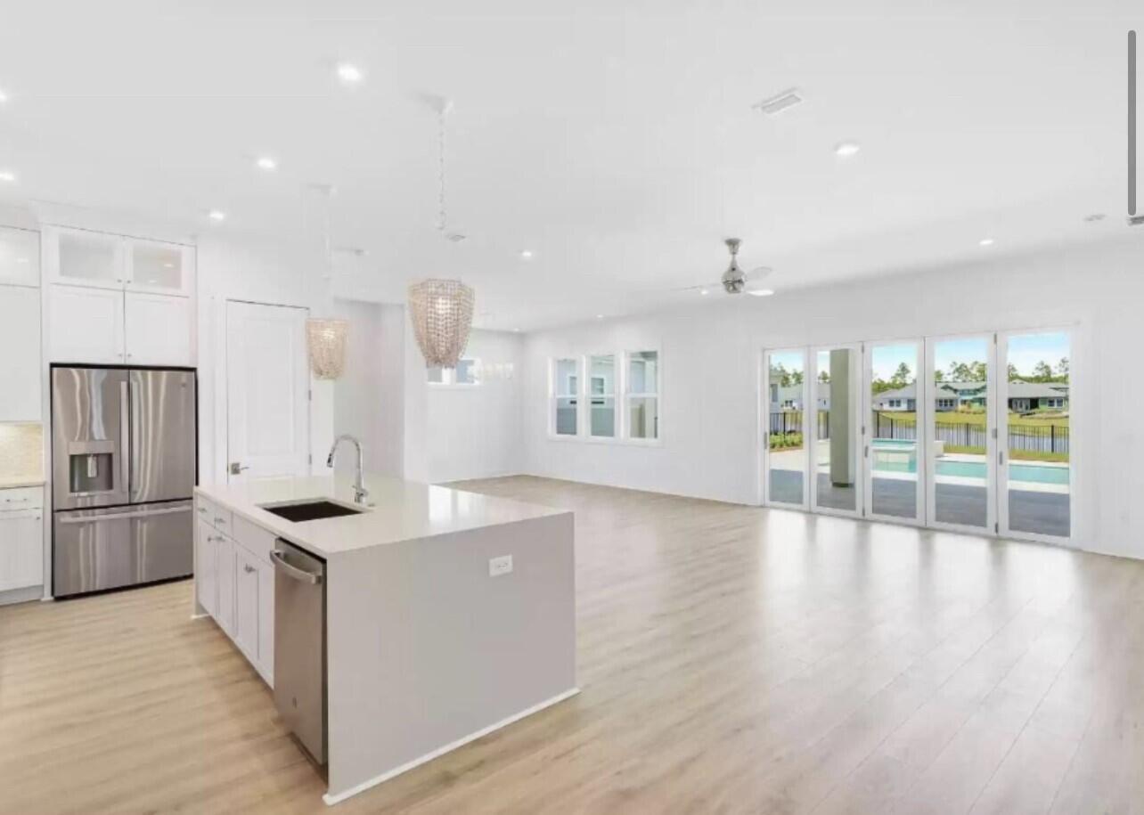 NATURE WALK - Residential Lease